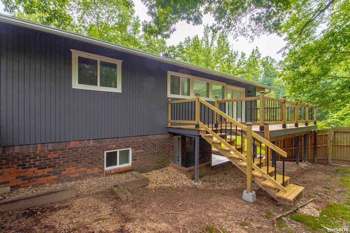 715 Plum Hollow Property Photo 10