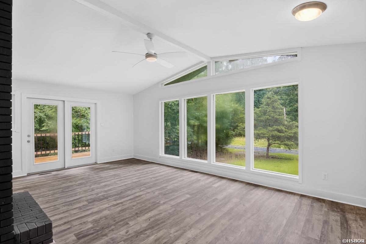 715 Plum Hollow Property Photo 25