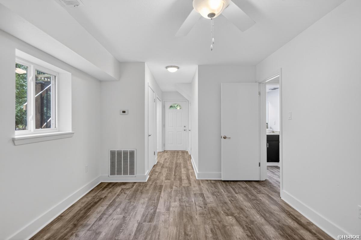 715 Plum Hollow Property Photo 32