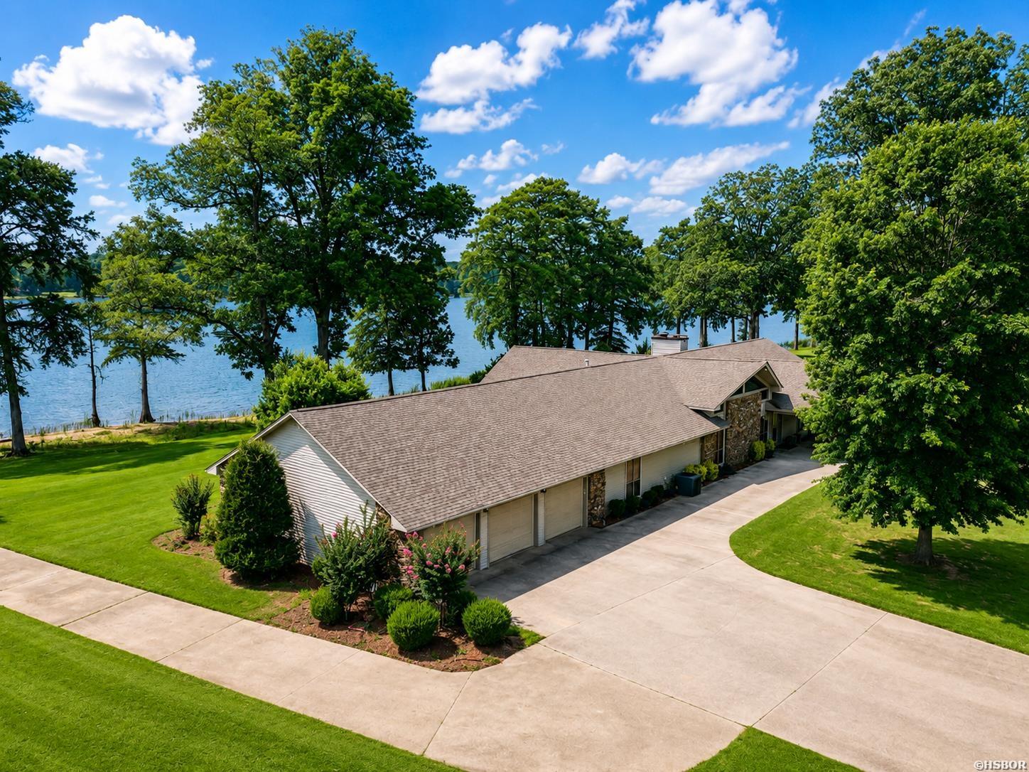 10946 Plantation Lake Road Property Photo 15
