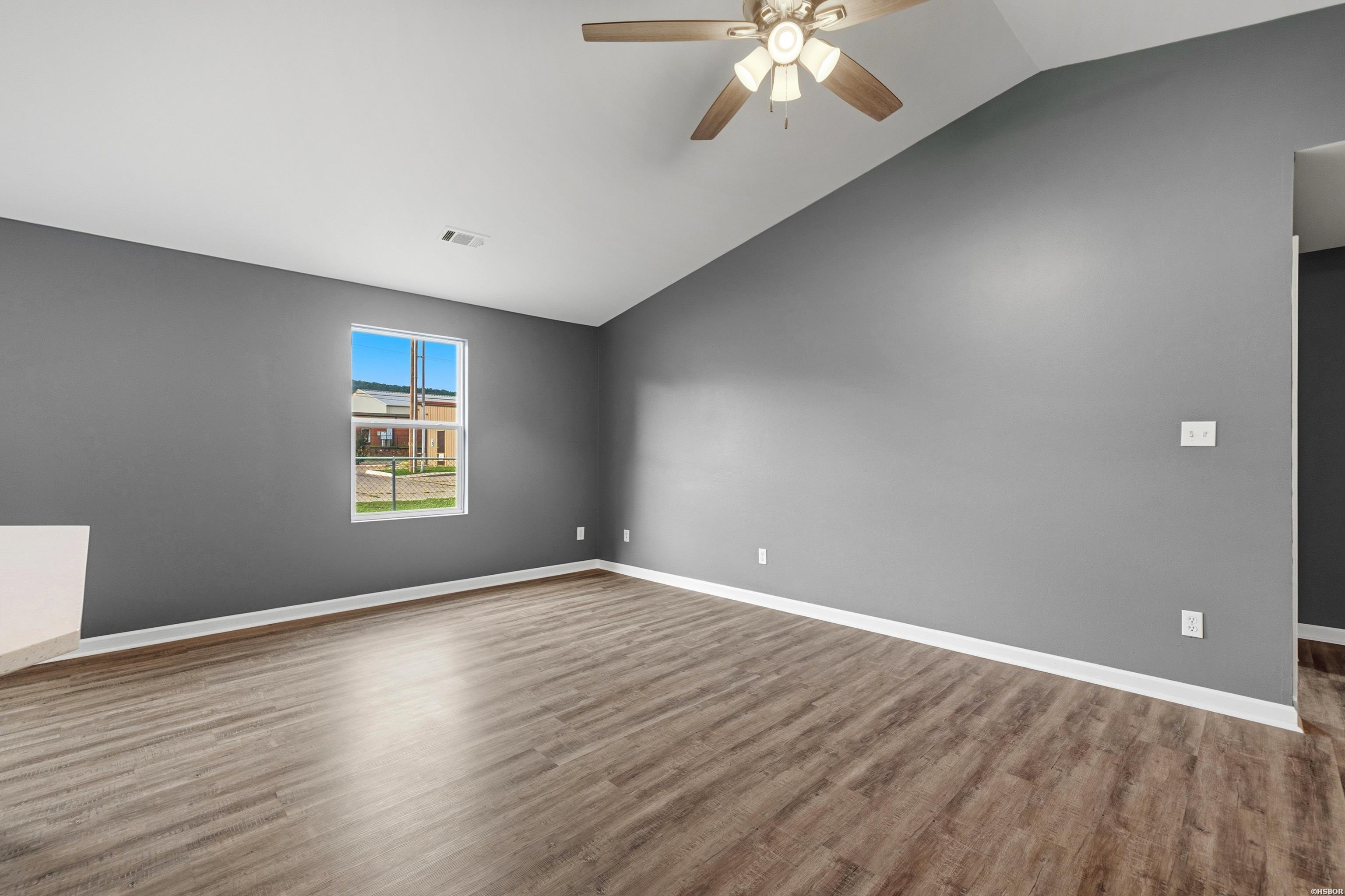 163 Eagle Pass Trail Property Photo 7