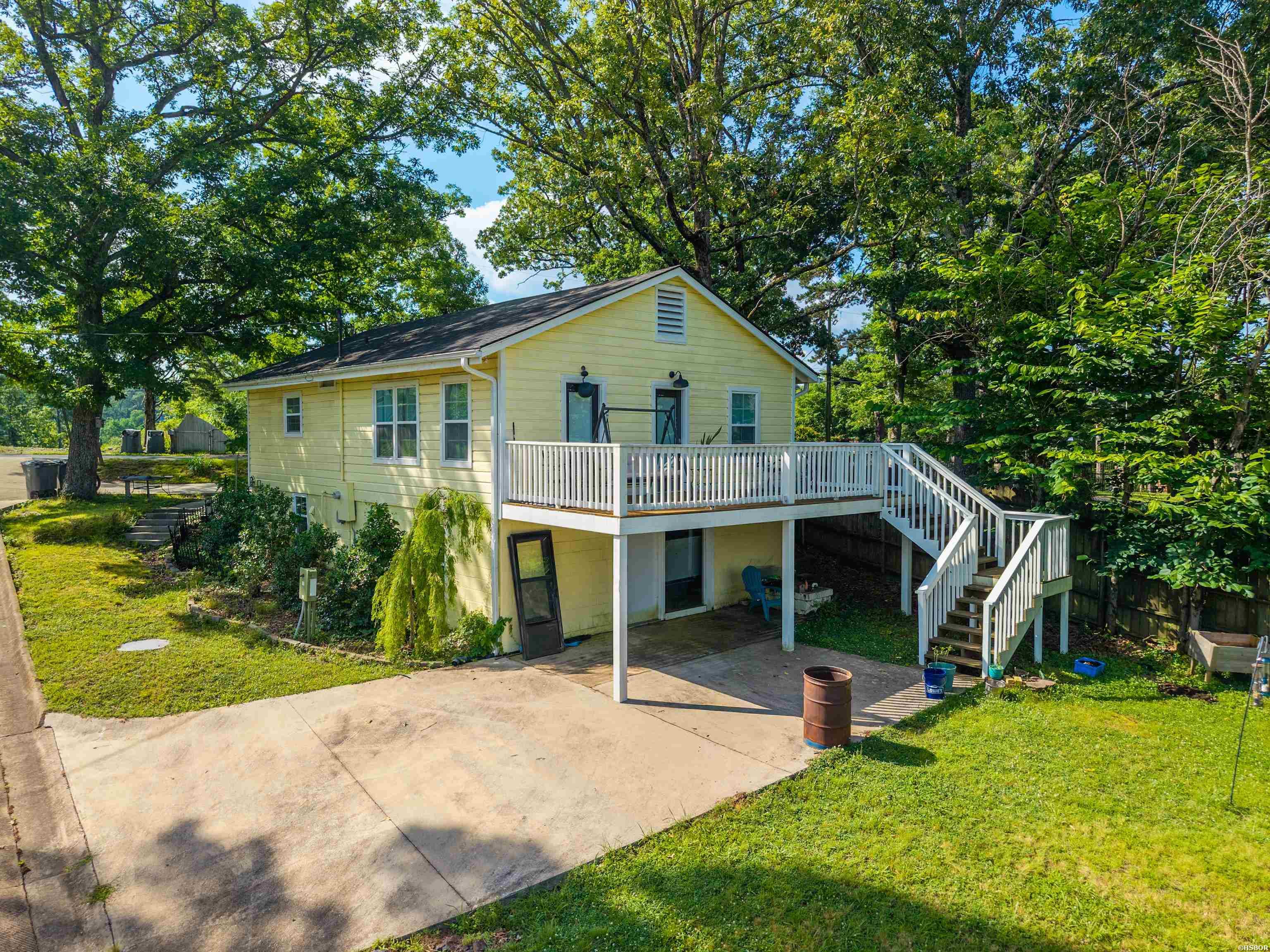 529 Burchwood Bay Property Photo 14