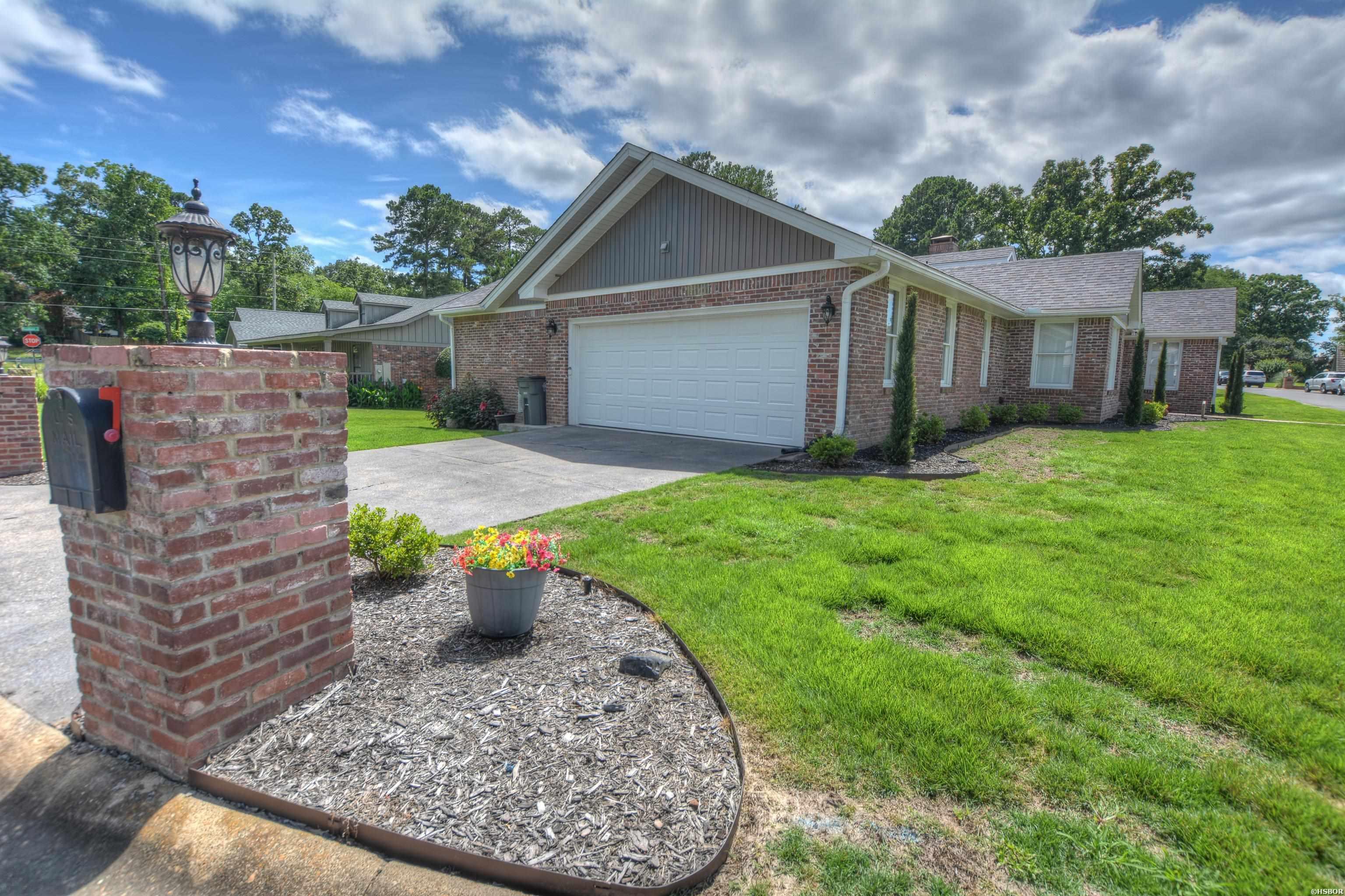 105 Waters Edge Cove Property Photo 8