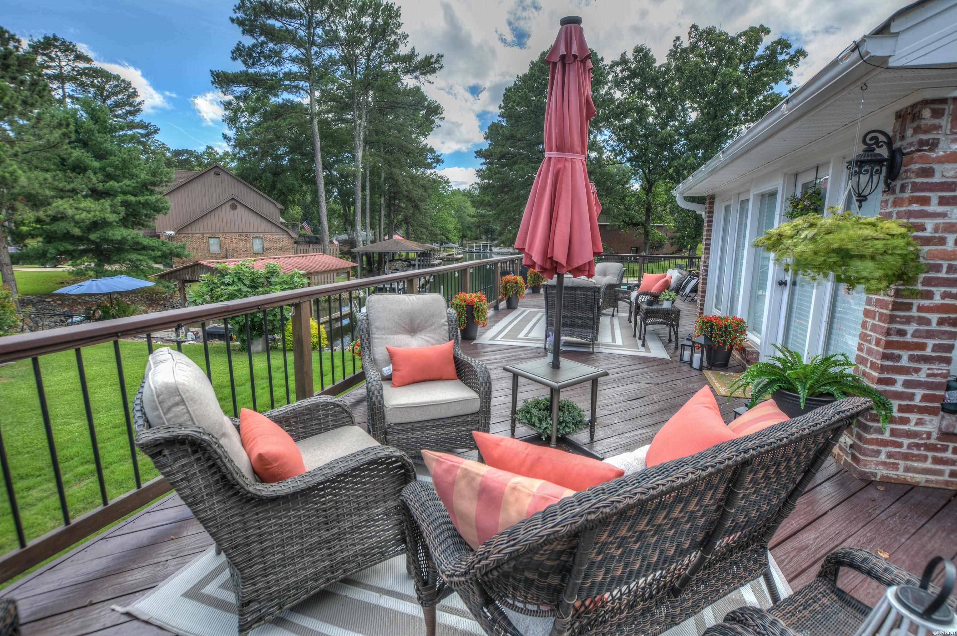 105 Waters Edge Cove Property Photo 33