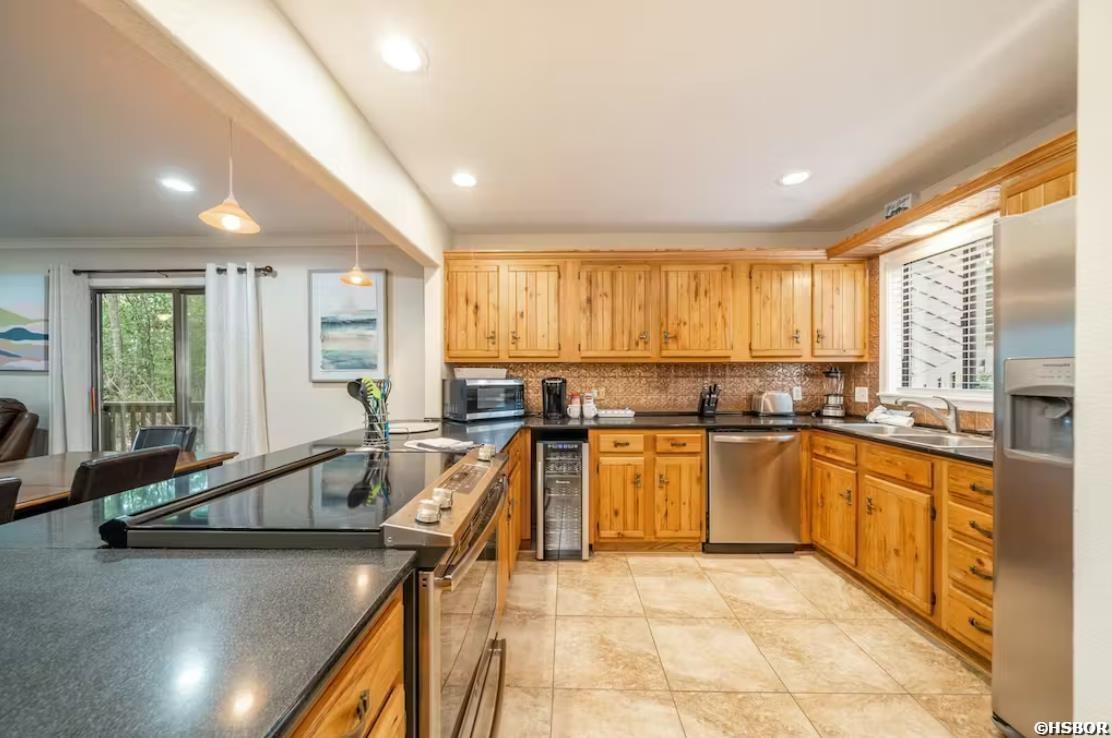 200 Hamilton Oaks Drive Property Photo 18