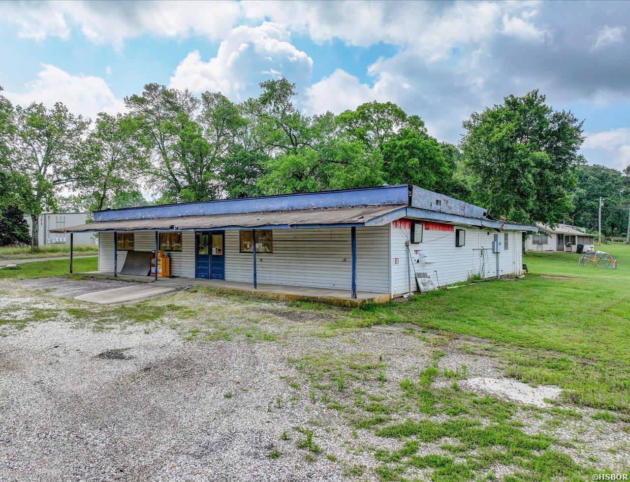 3669 Amity Property Photo 23