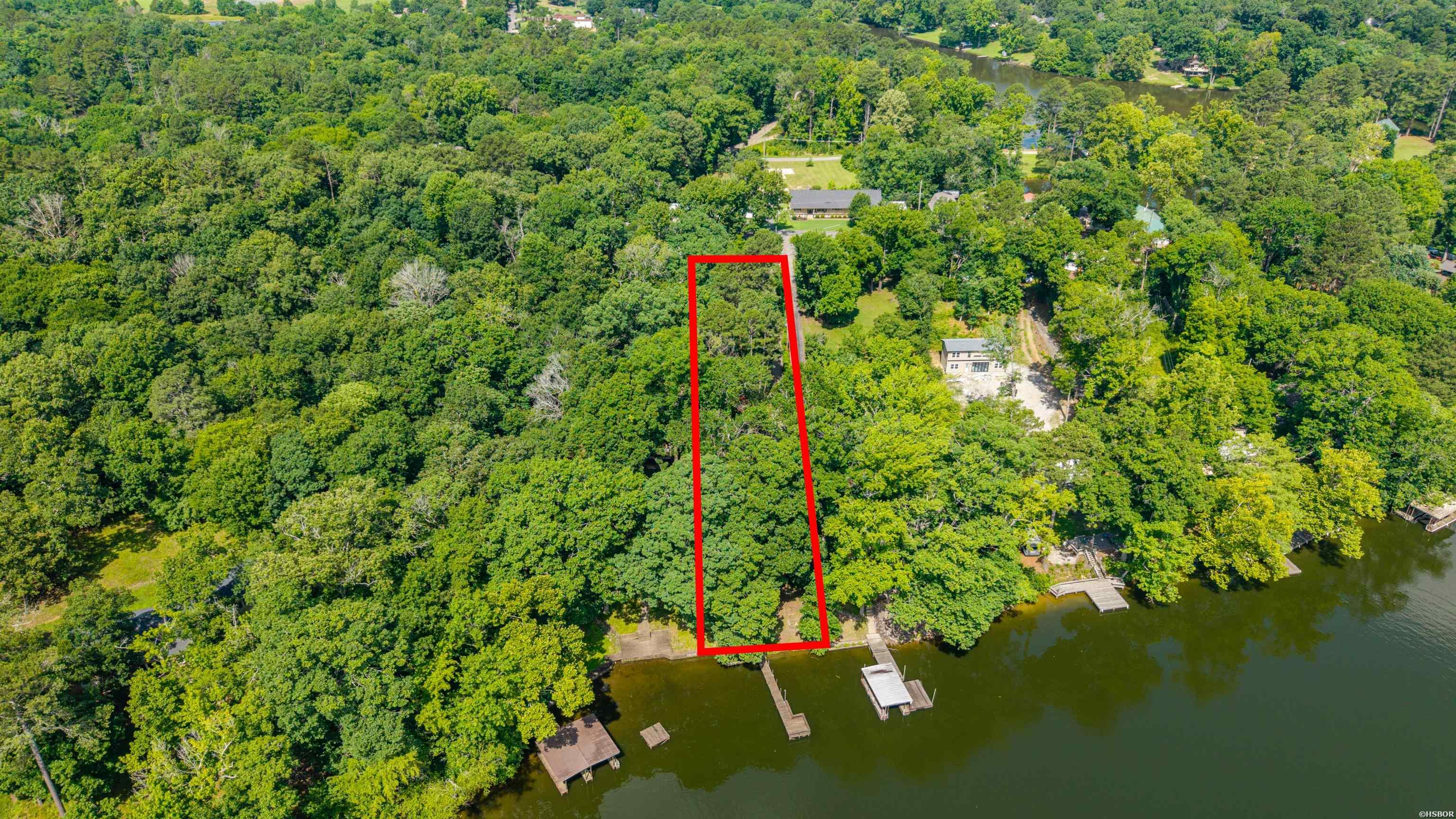 324 Cadillac Point Property Photo 7