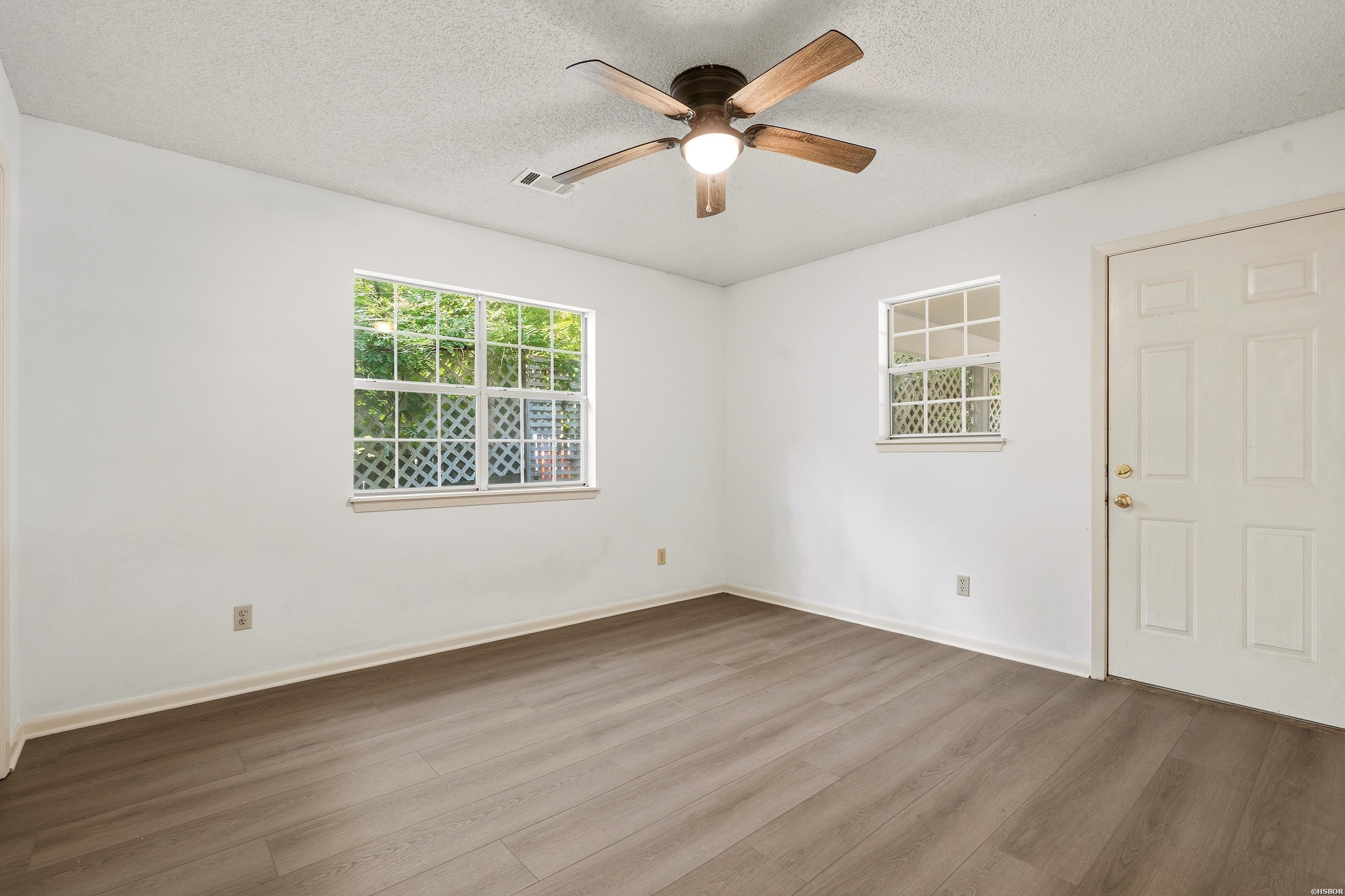 324 Cadillac Point Property Photo 19