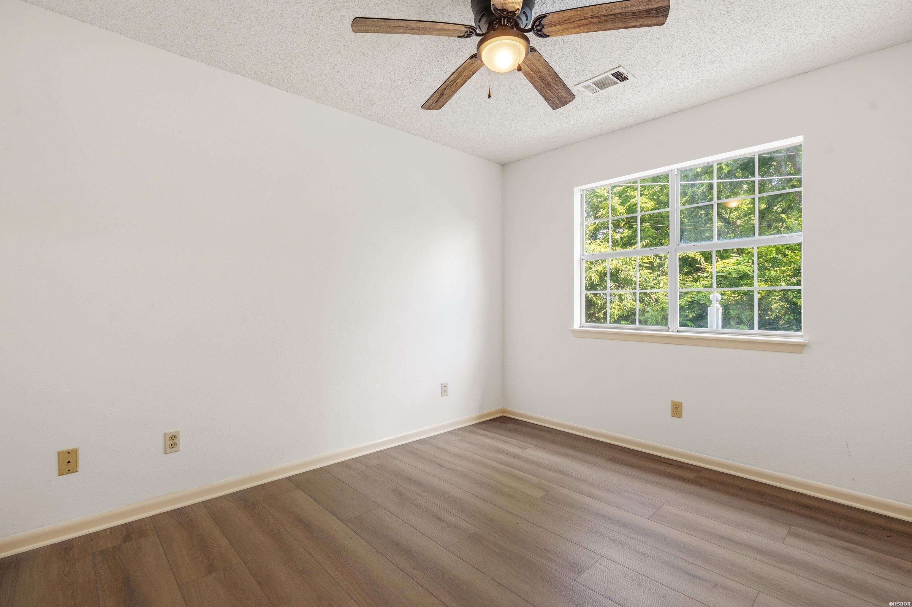 324 Cadillac Point Property Photo 24