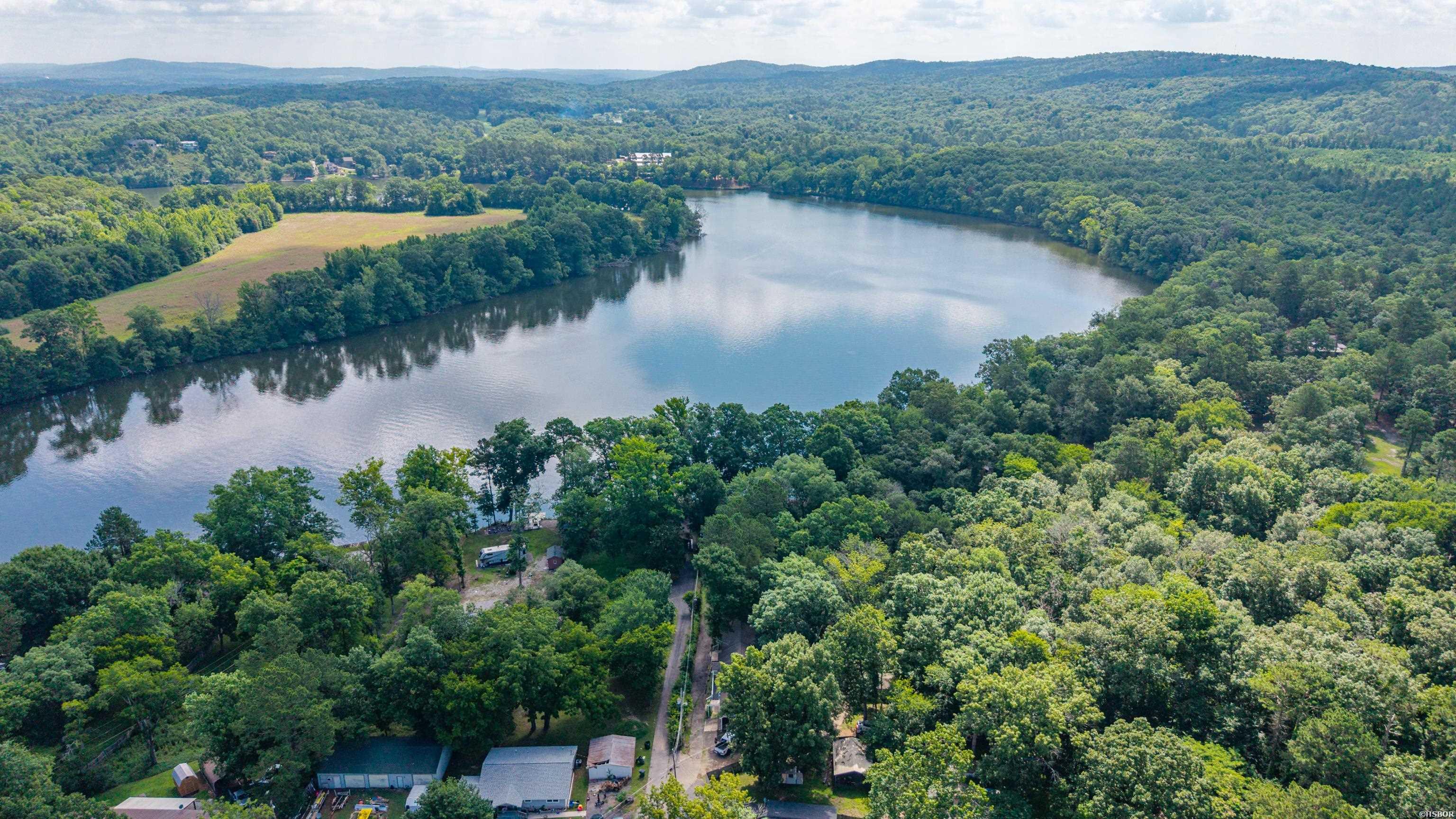 324 Cadillac Point Property Photo 26