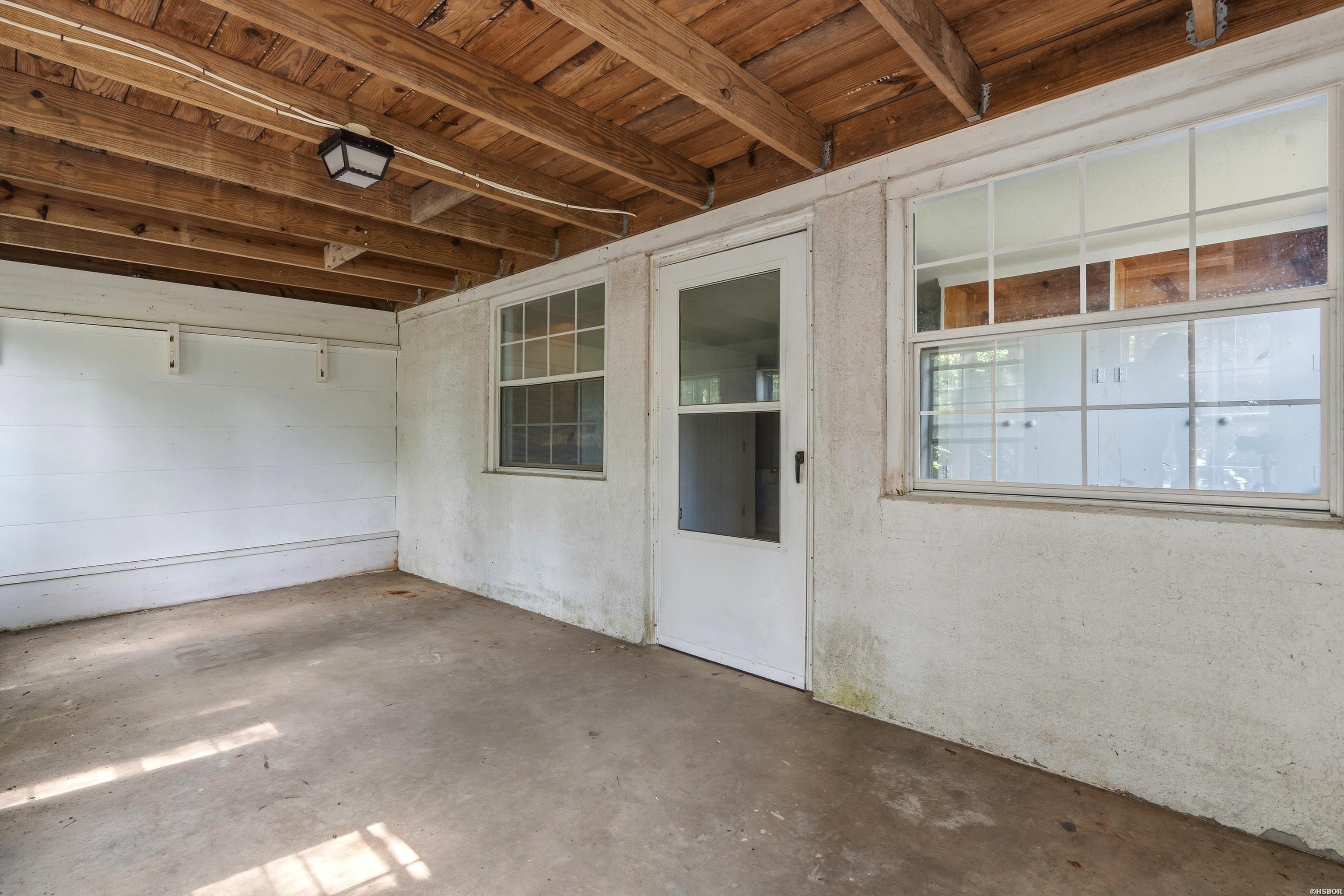 324 Cadillac Point Property Photo 27