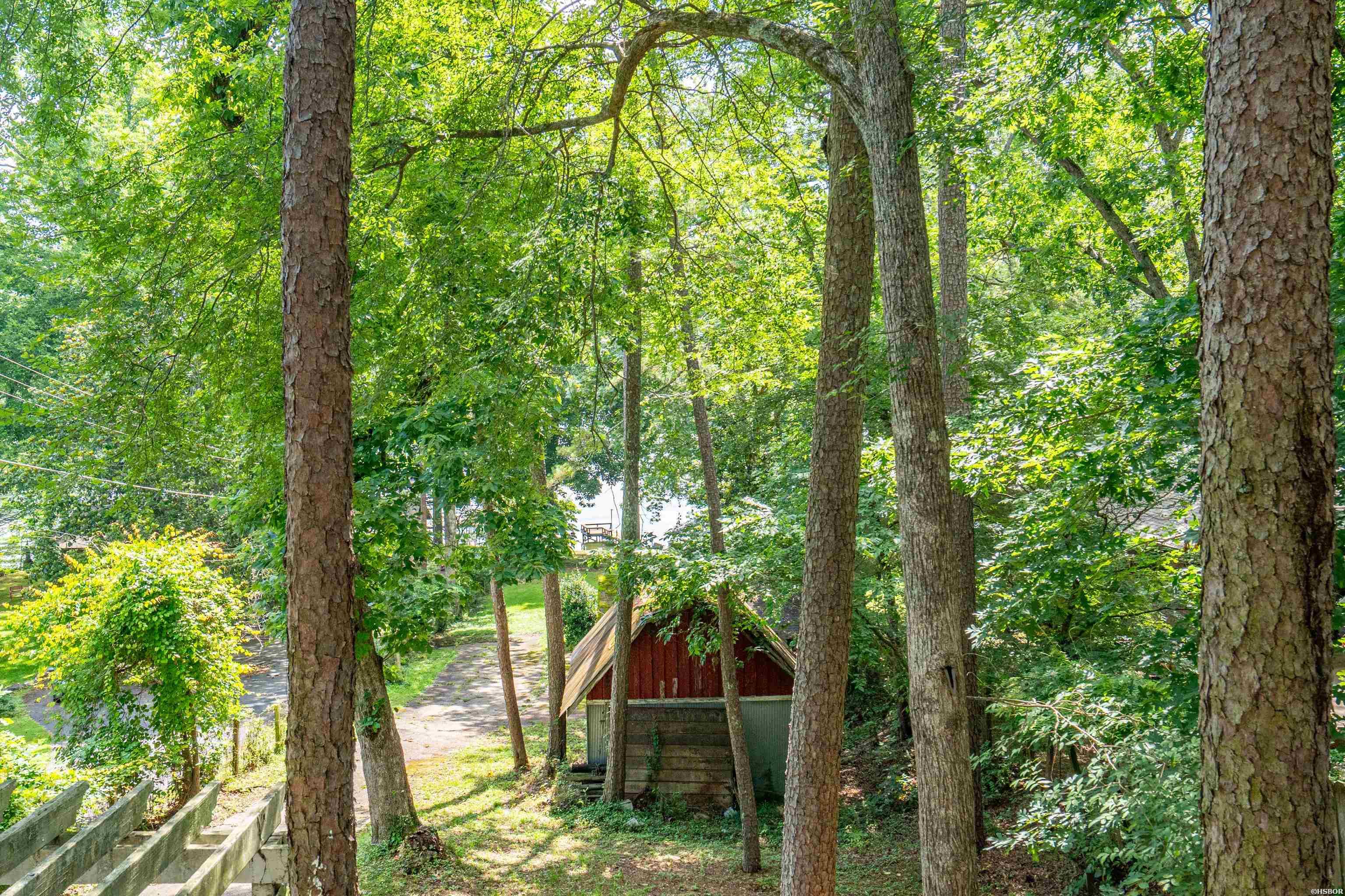 324 Cadillac Point Property Photo 33