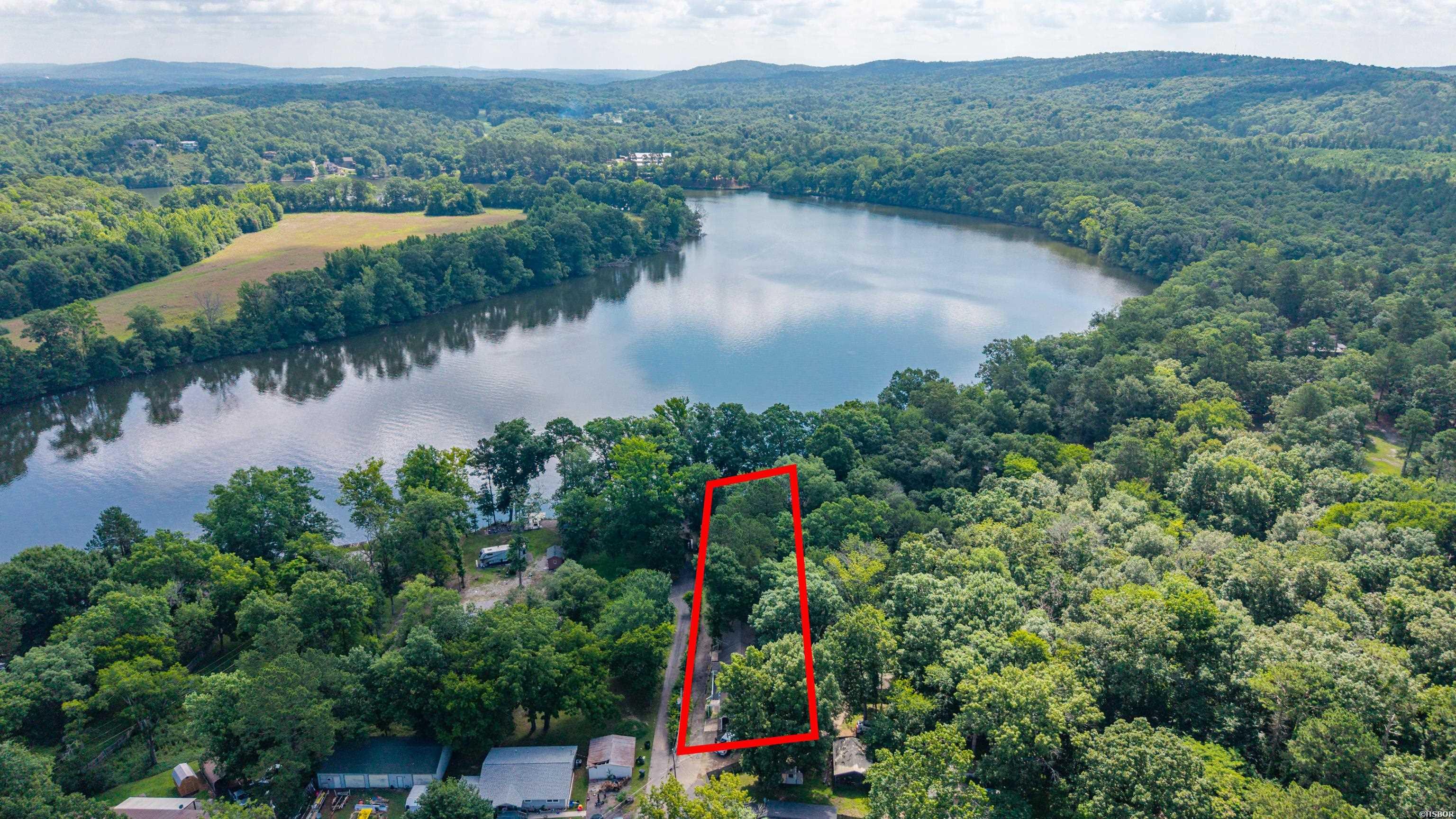 324 Cadillac Point Property Photo 41