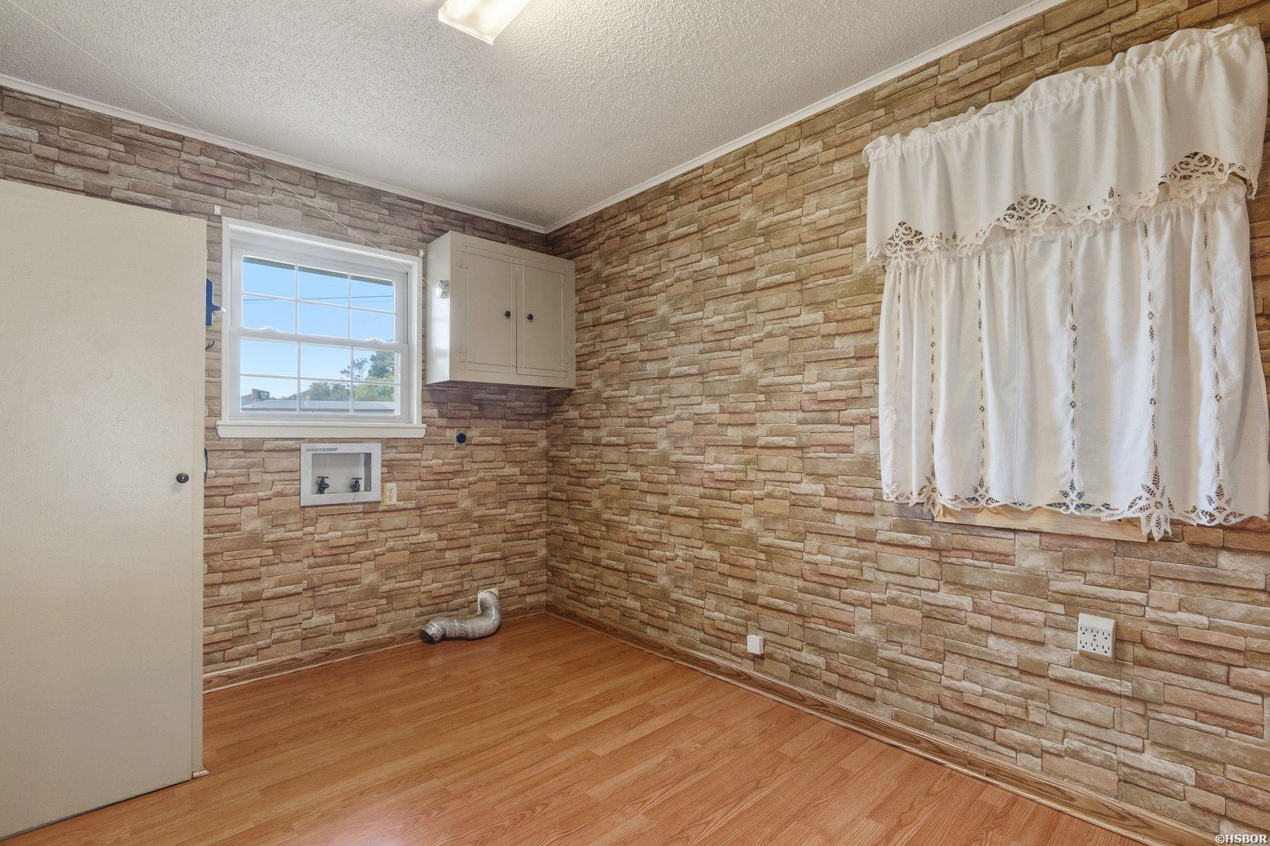 108 Mossman Street Property Photo 36
