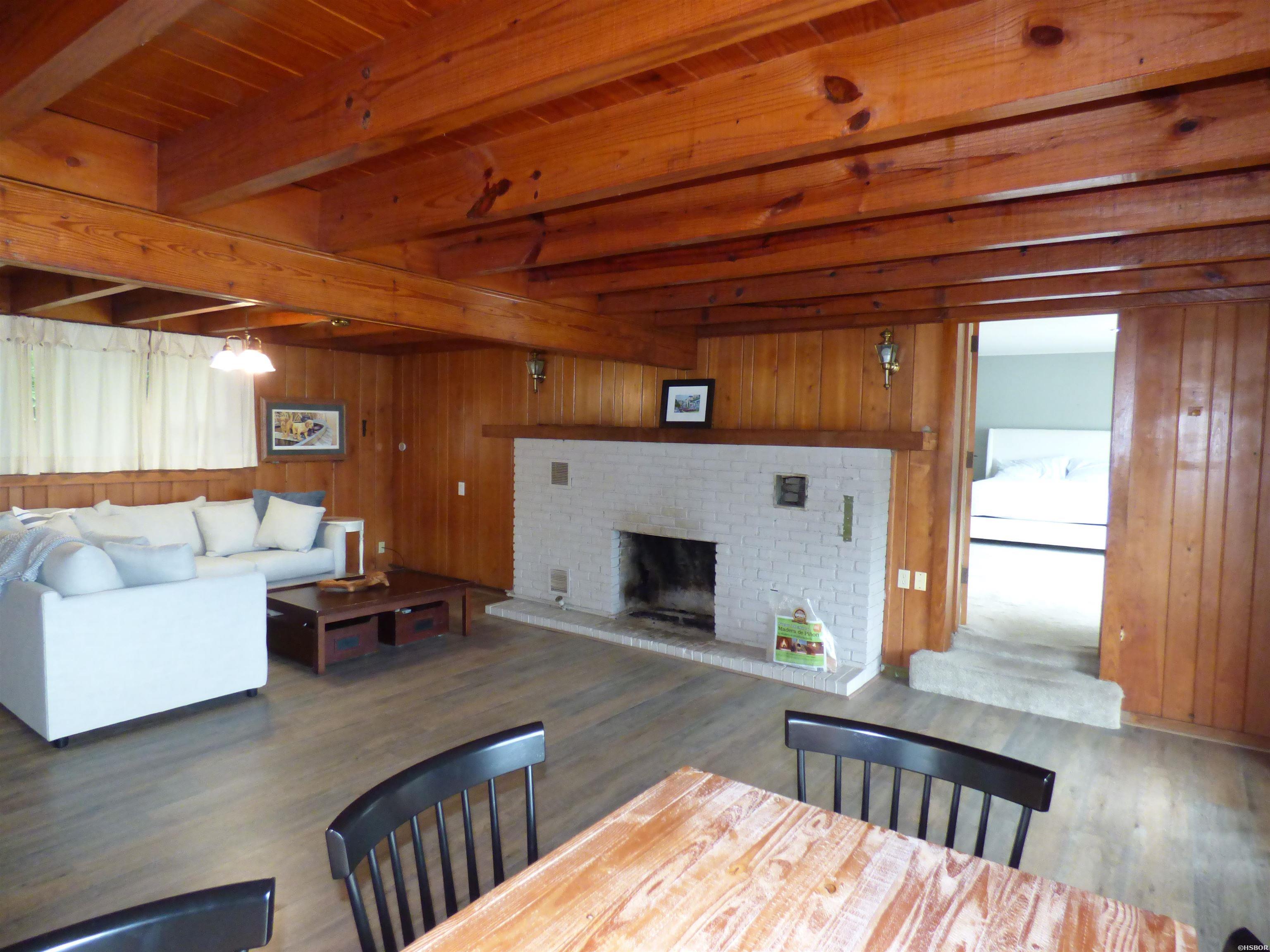 213 Long Island Property Photo 8