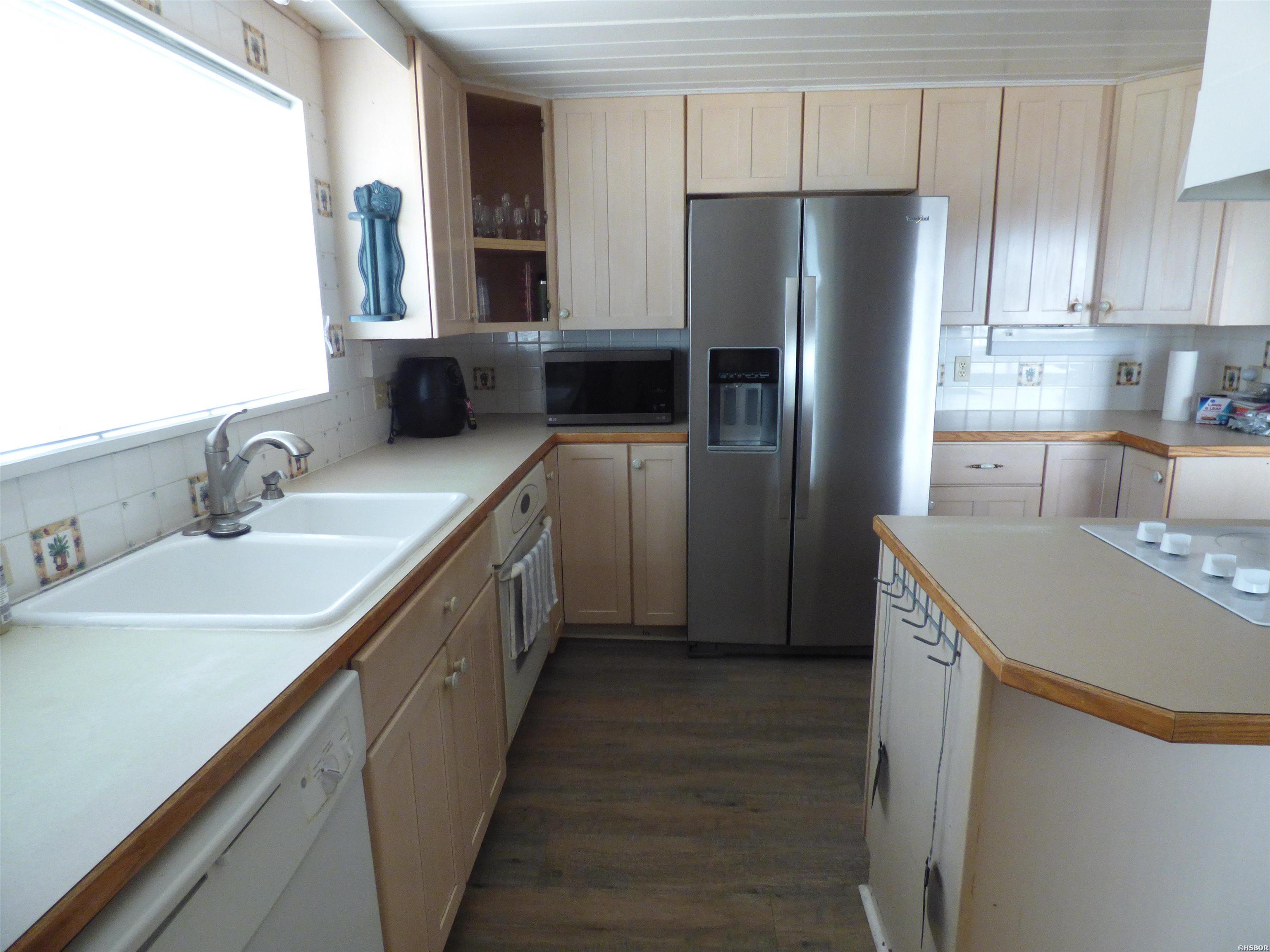 213 Long Island Property Photo 16
