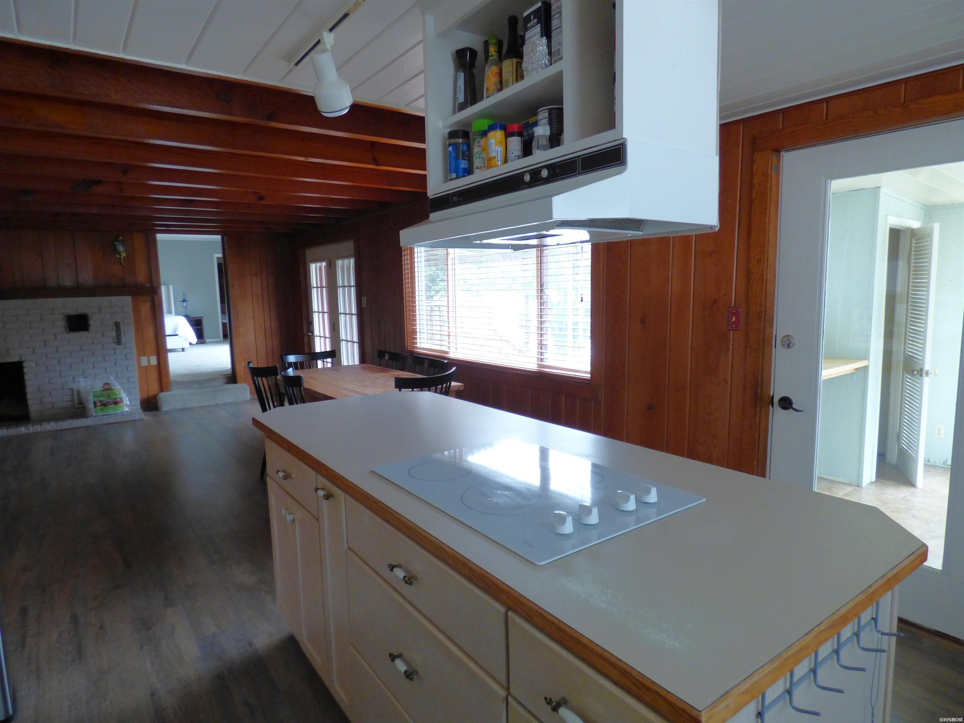 213 Long Island Property Photo 17