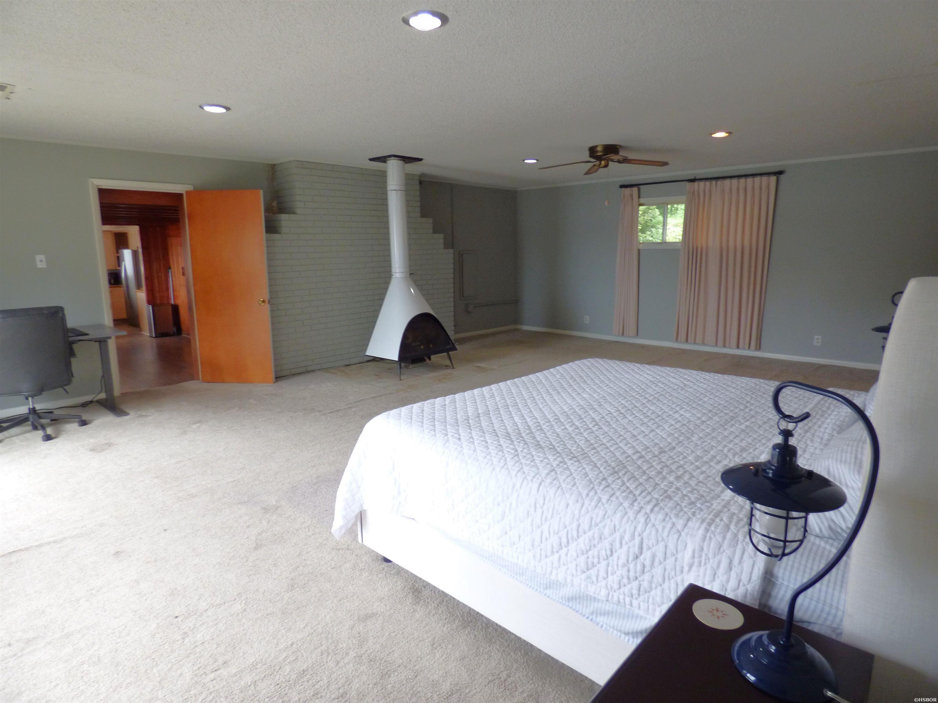 213 Long Island Property Photo 19