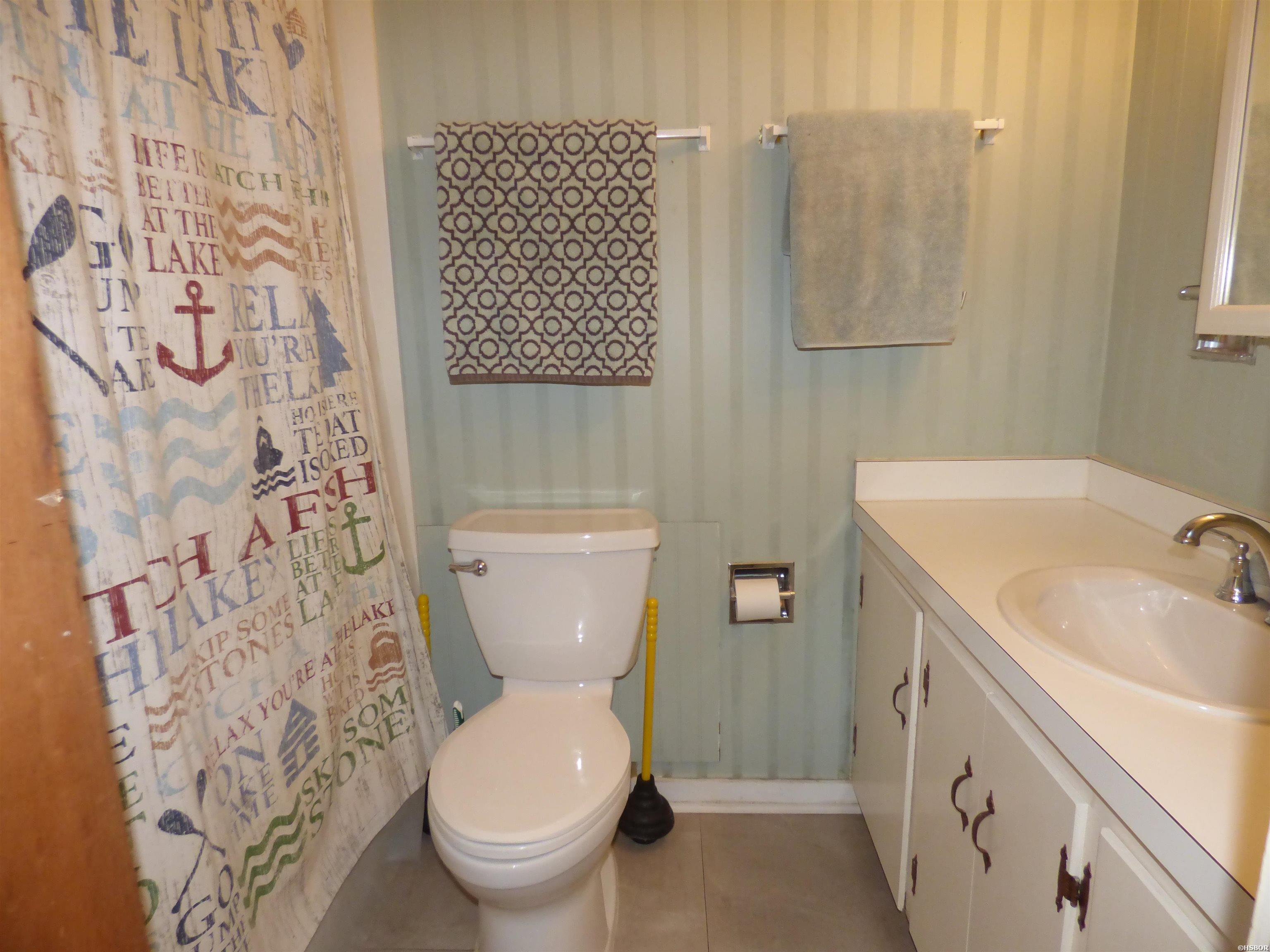 213 Long Island Property Photo 31