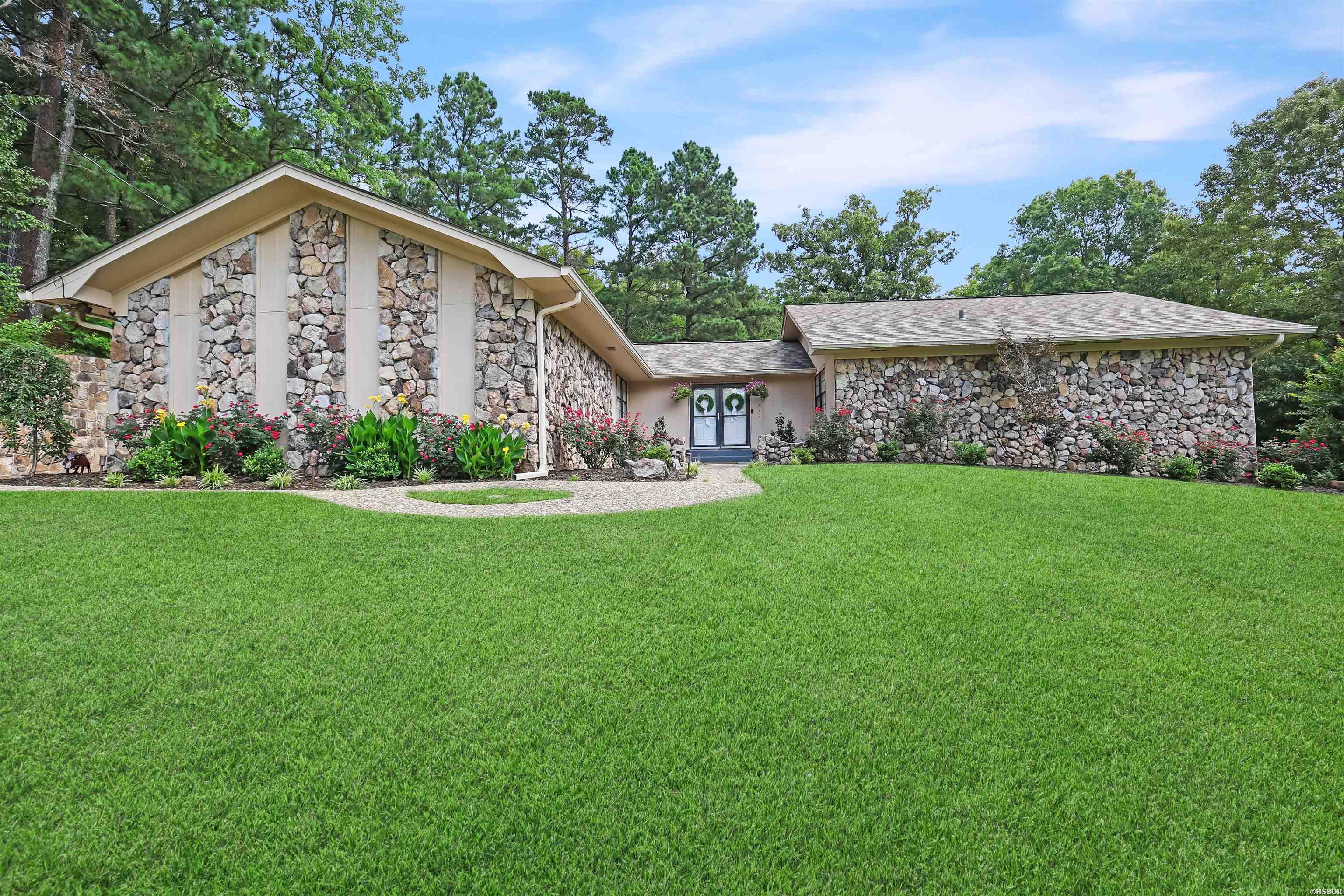 111 Glenridge Court Property Photo 1