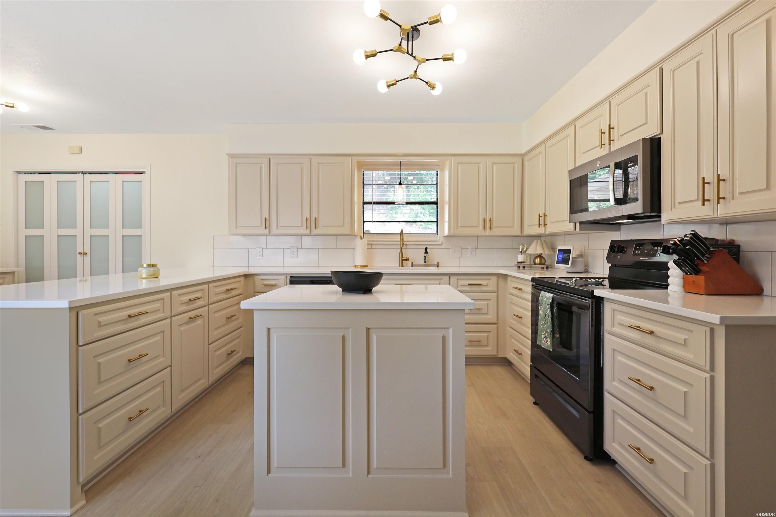 111 Glenridge Court Property Photo 12