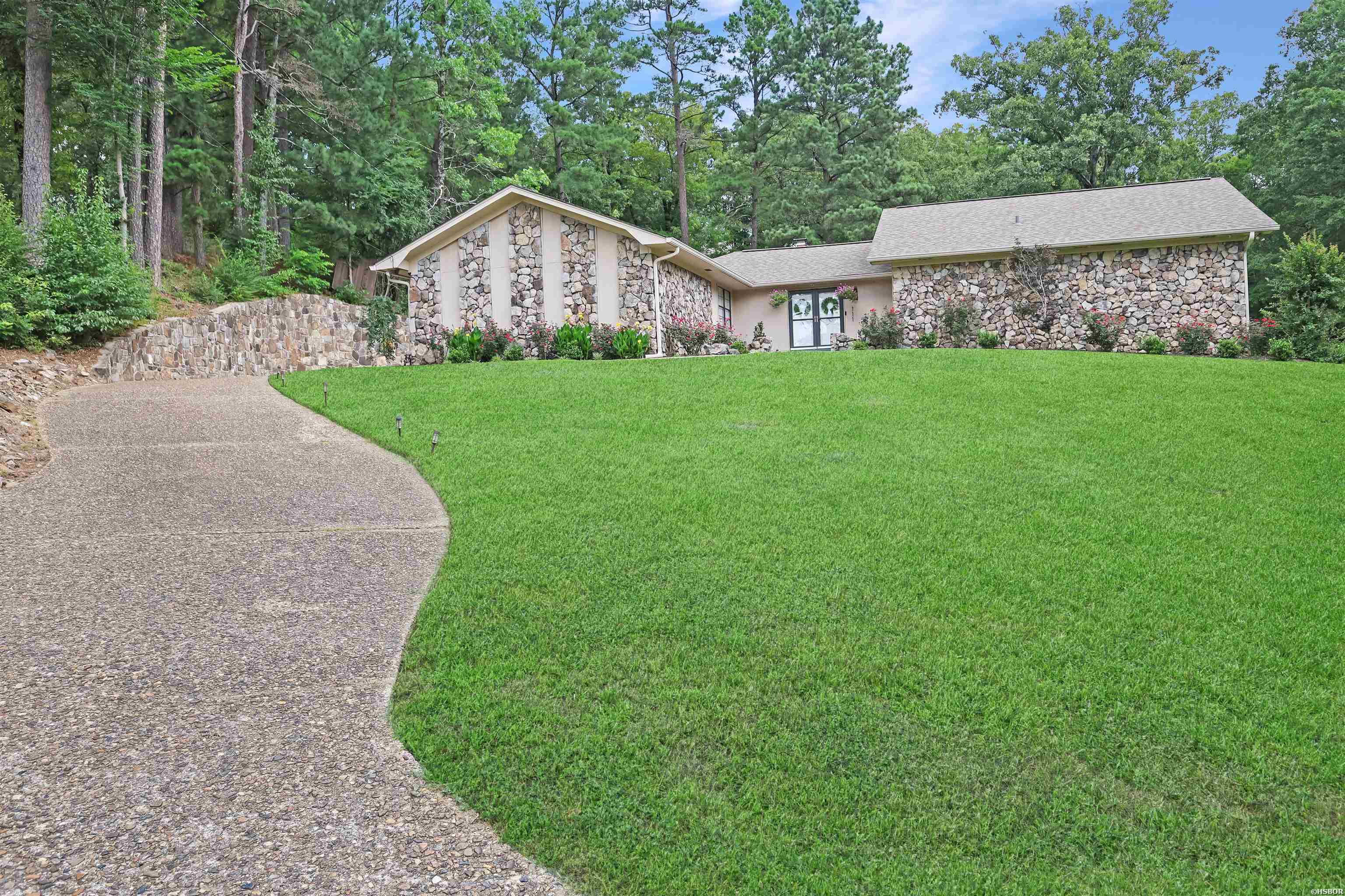 111 Glenridge Court Property Photo 36