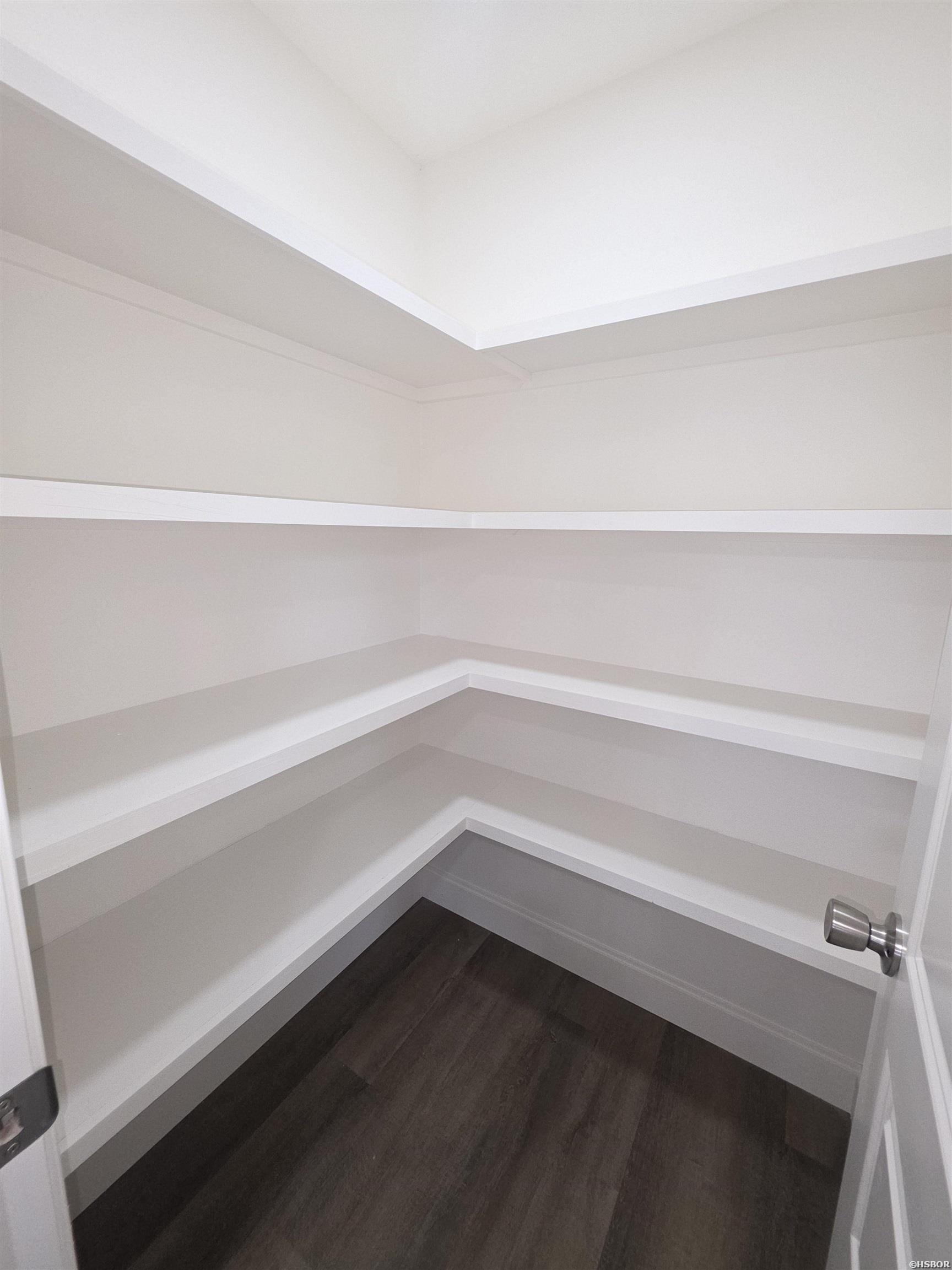 174 Woodridge Property Photo 8