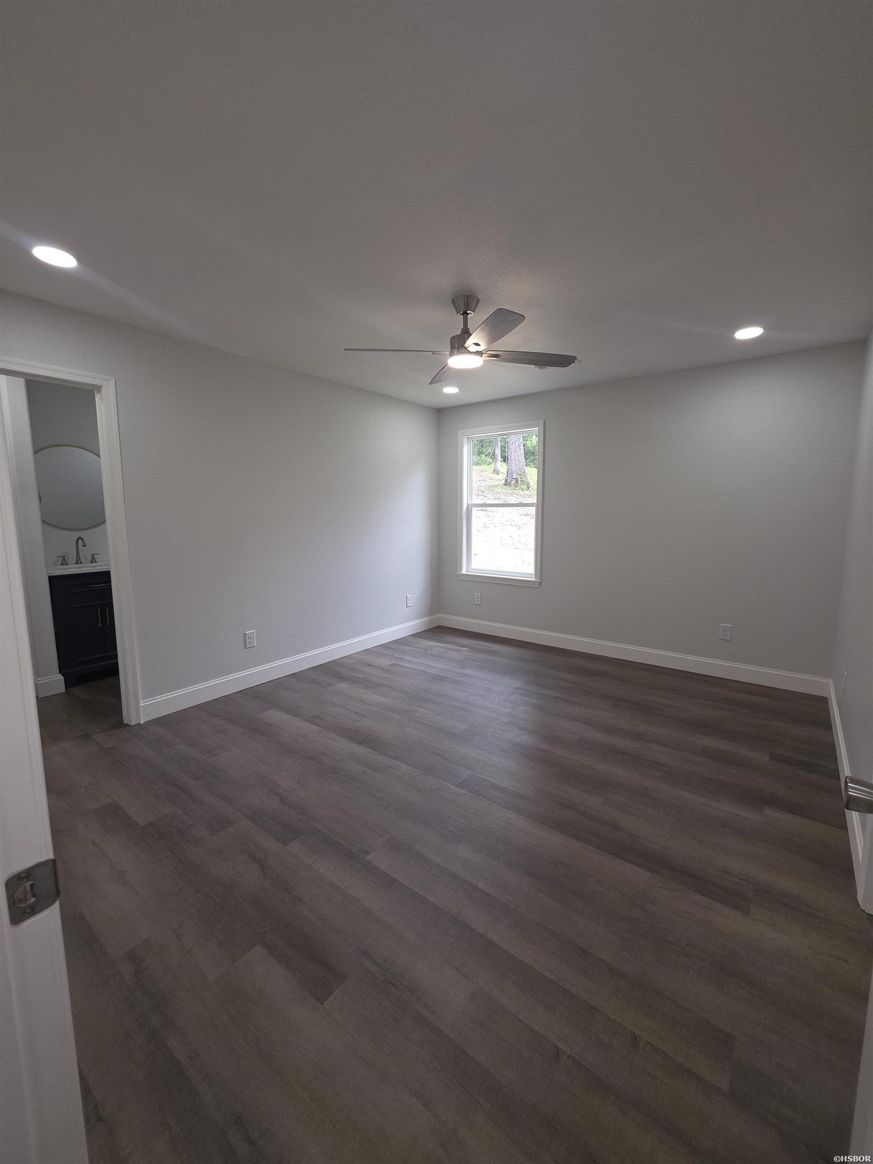 174 Woodridge Property Photo 17