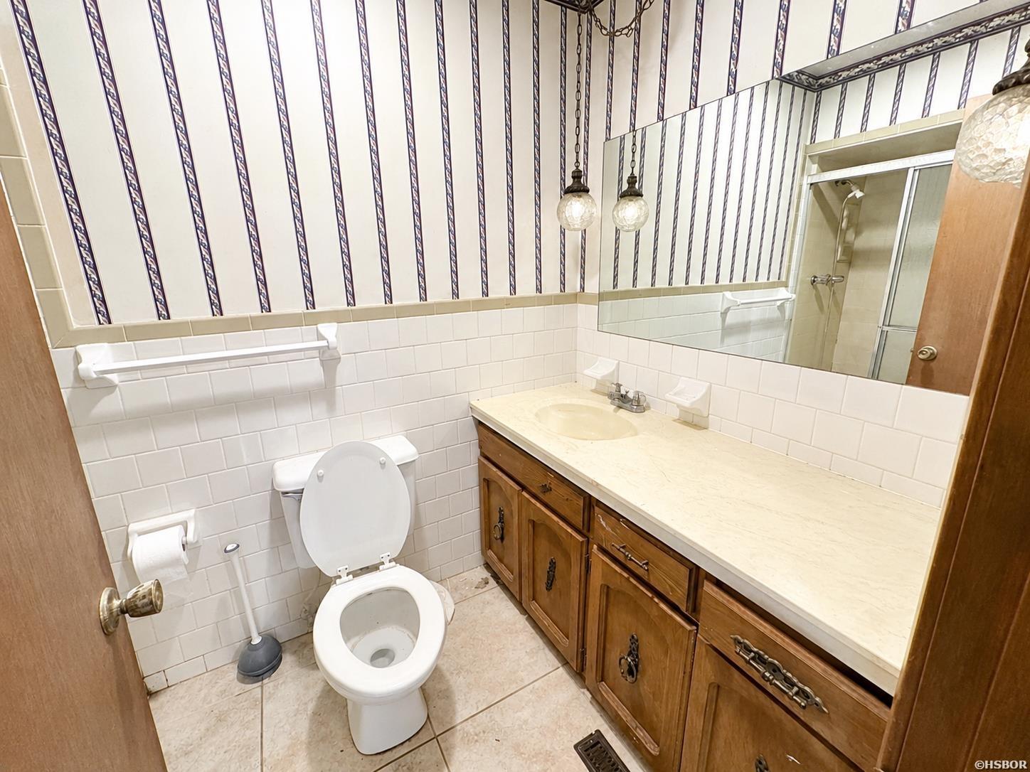 122 Village Road Property Photo 7