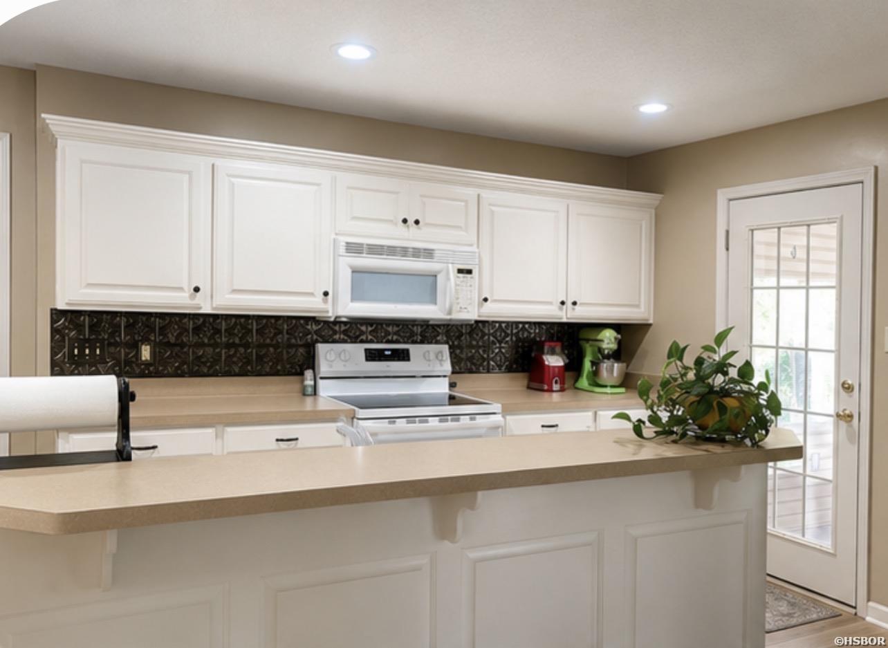 100 Pebble Beach Drive Property Photo 8