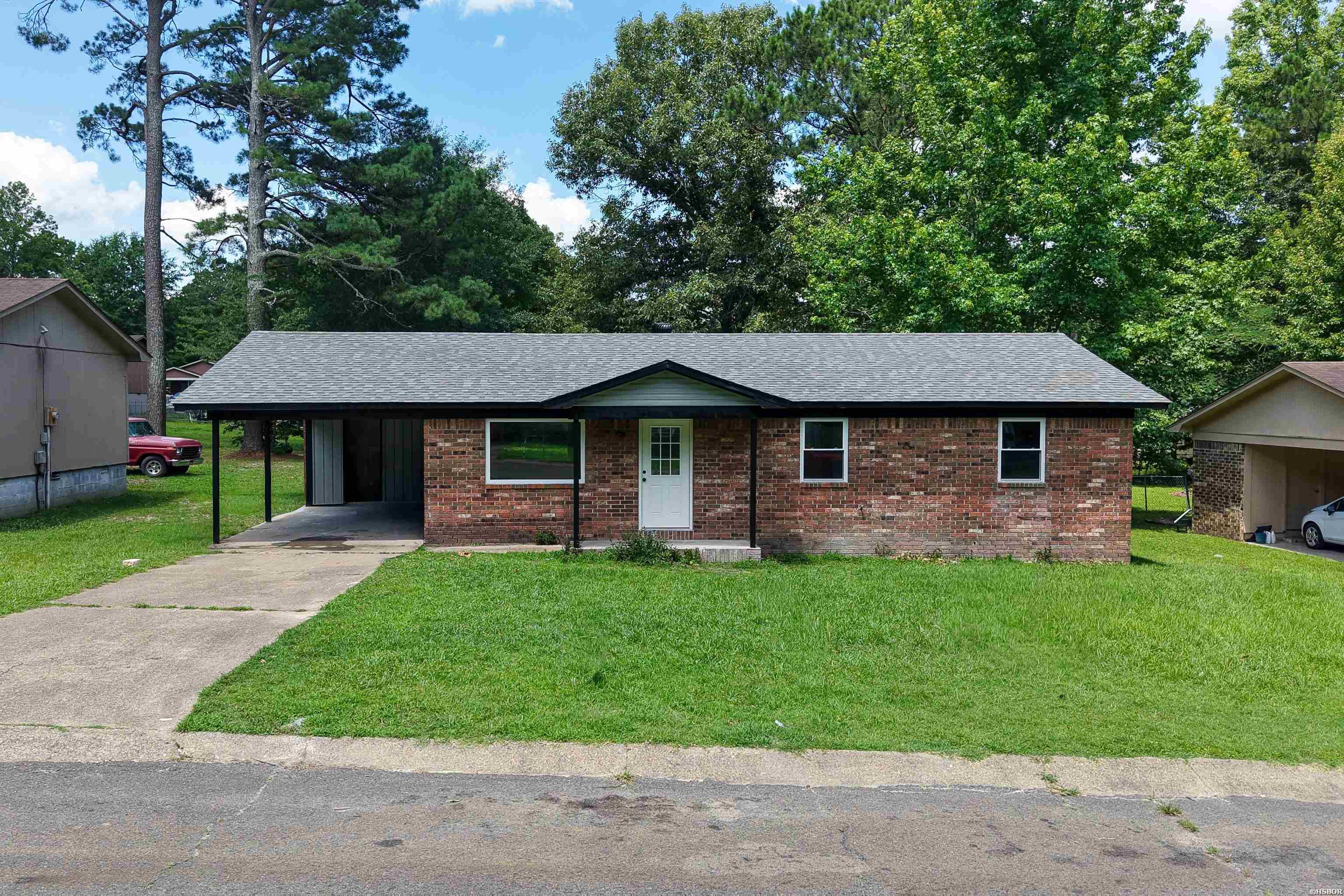 1426 Mimosa Property Photo 1