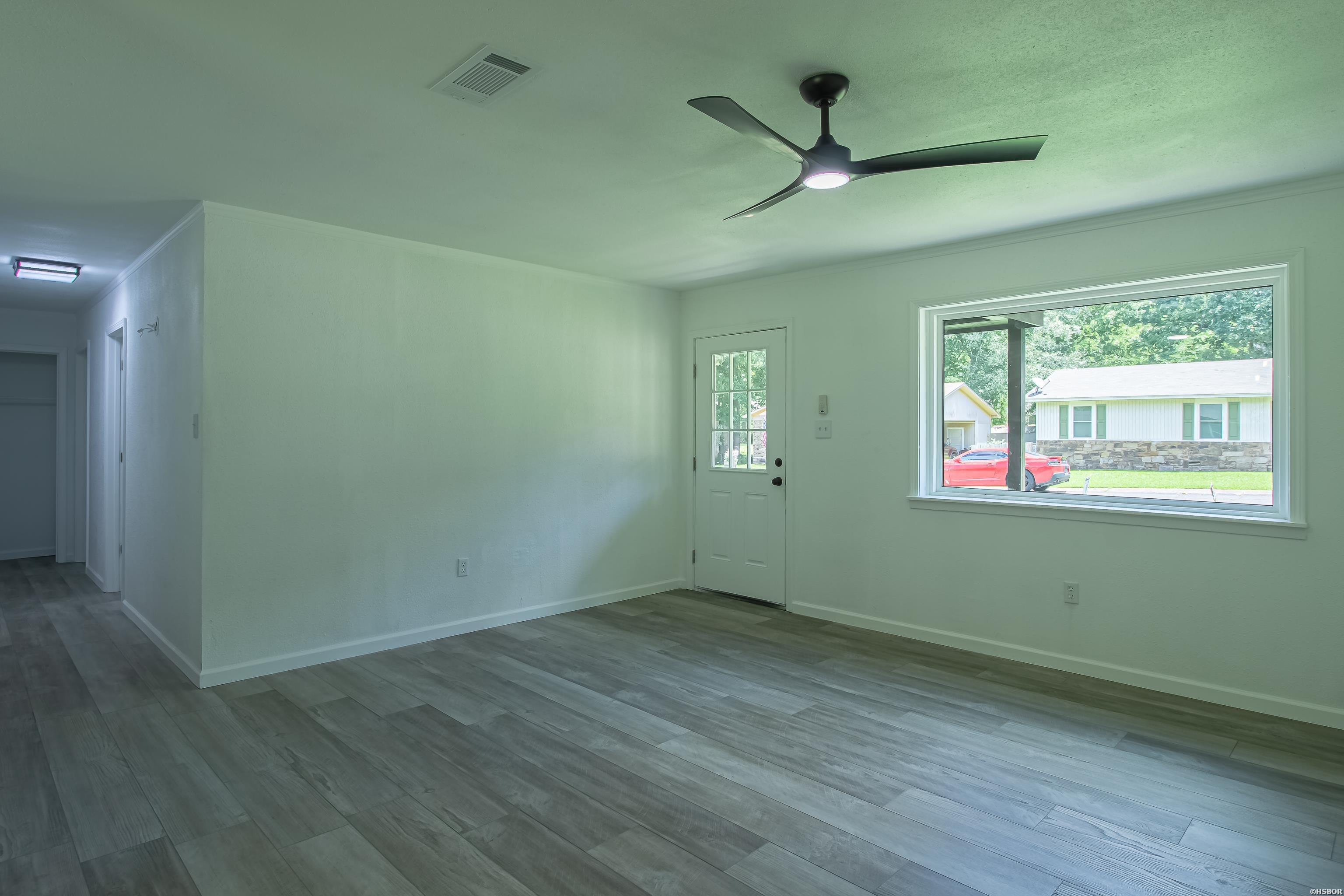 1426 Mimosa Property Photo 4