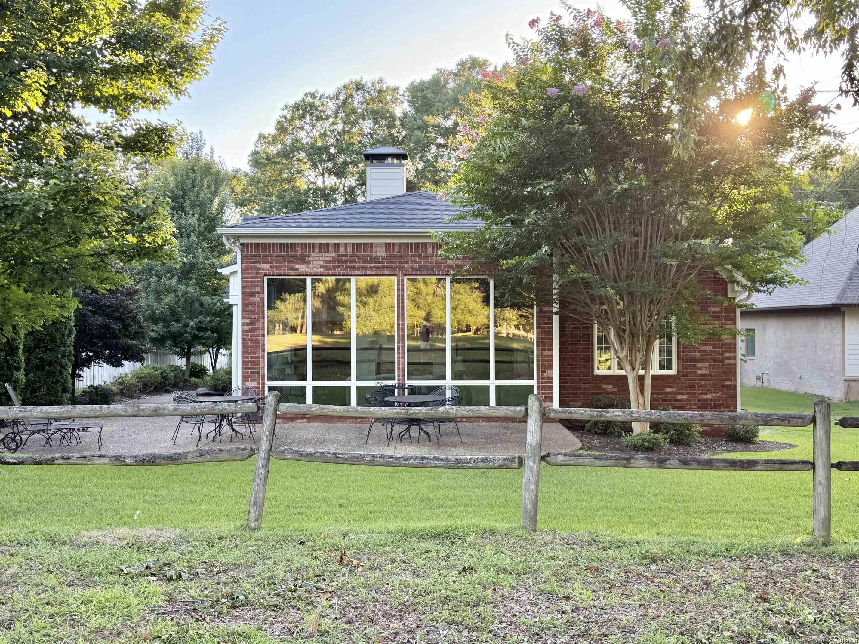 671 Shady Grove Road Property Photo 5