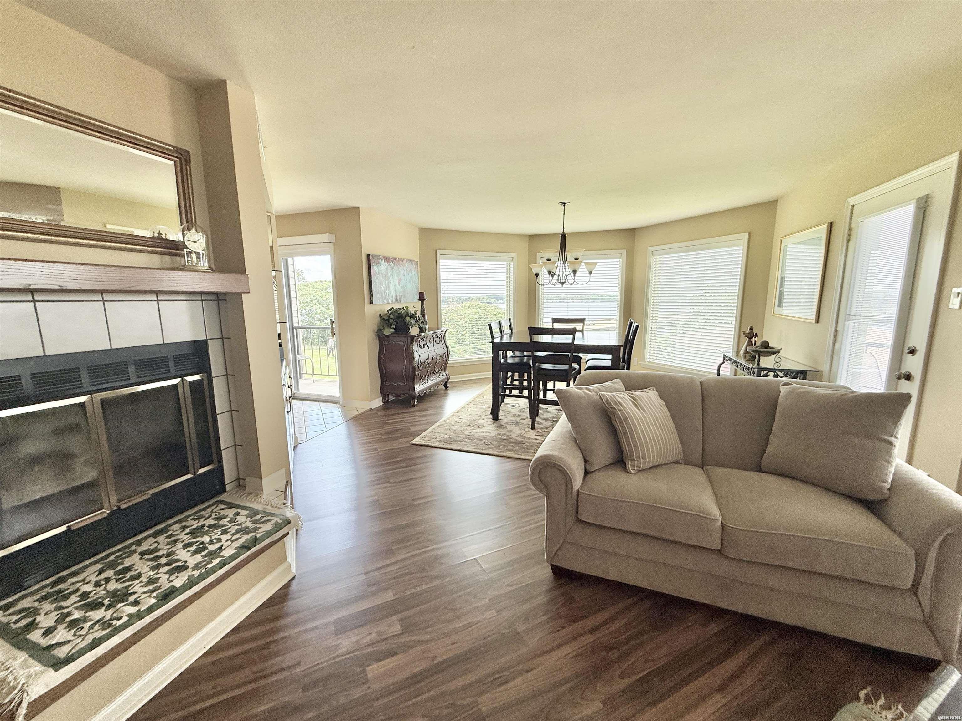 101 Long Island Property Photo 9