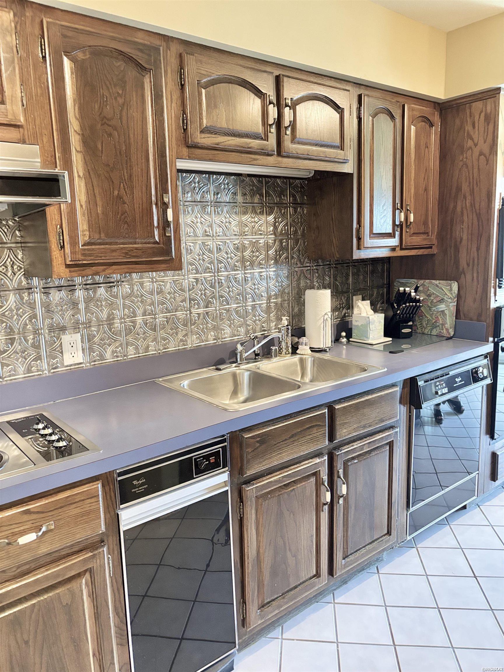 101 Long Island Property Photo 19