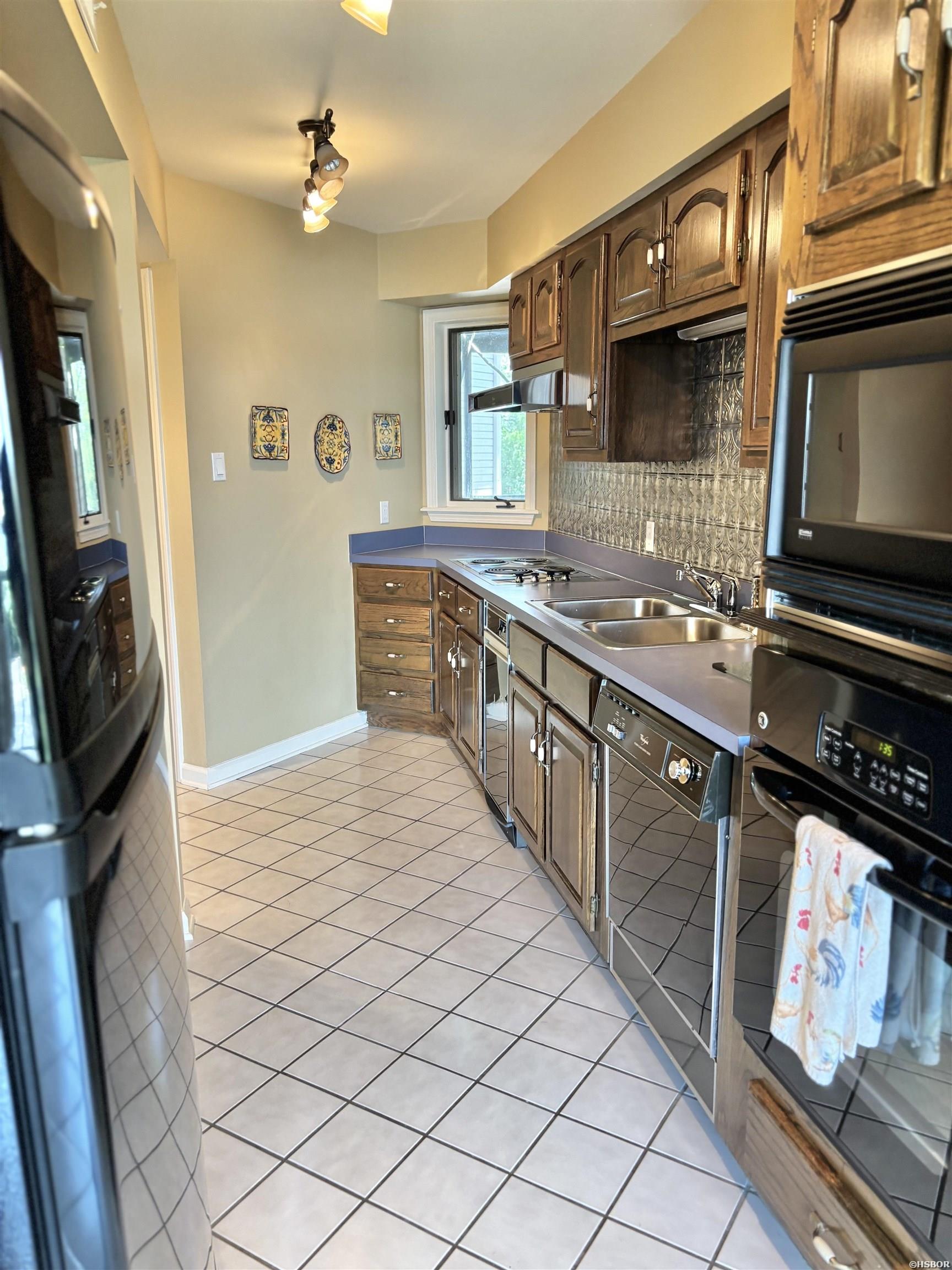 101 Long Island Property Photo 20