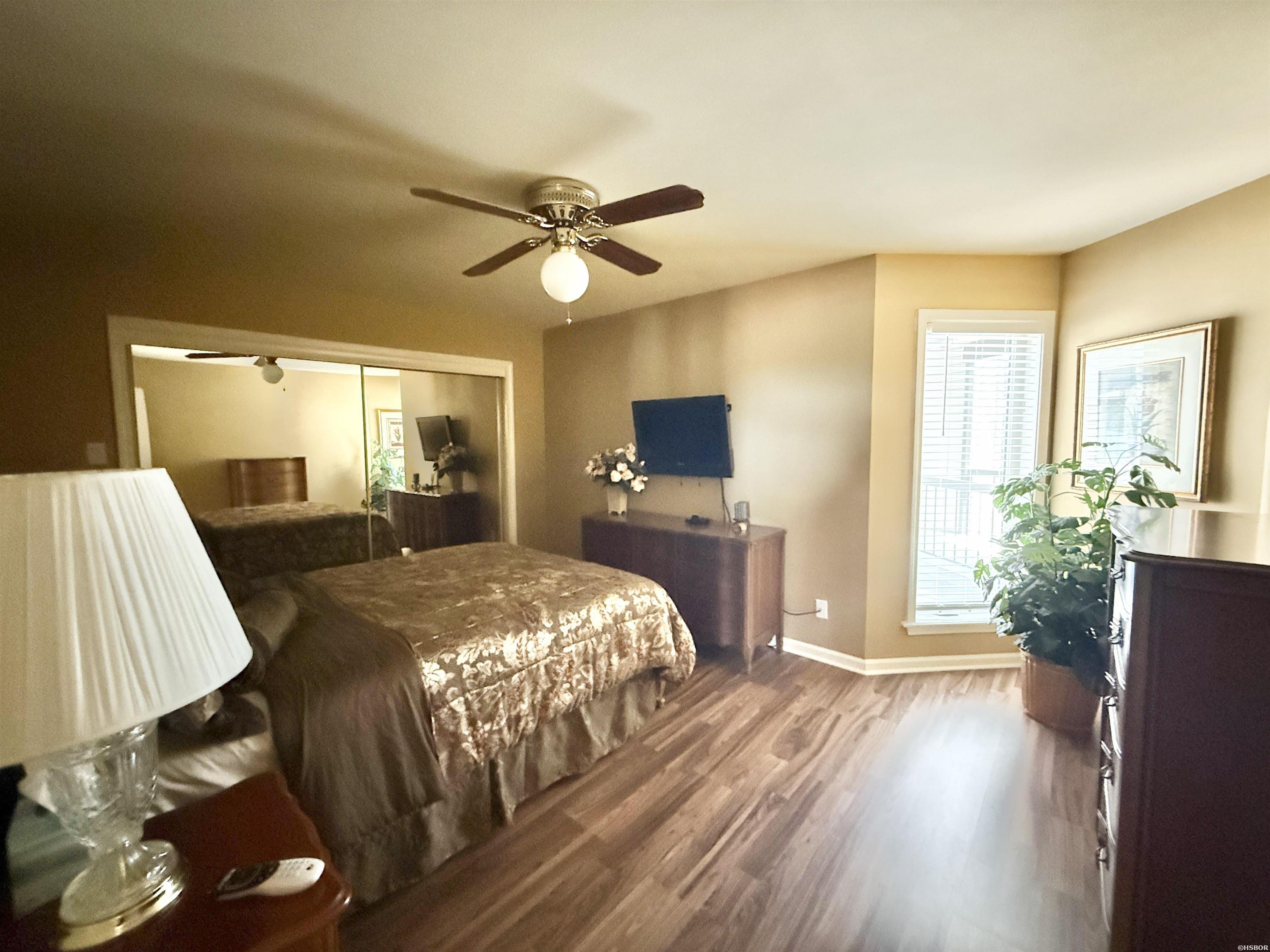 101 Long Island Property Photo 21