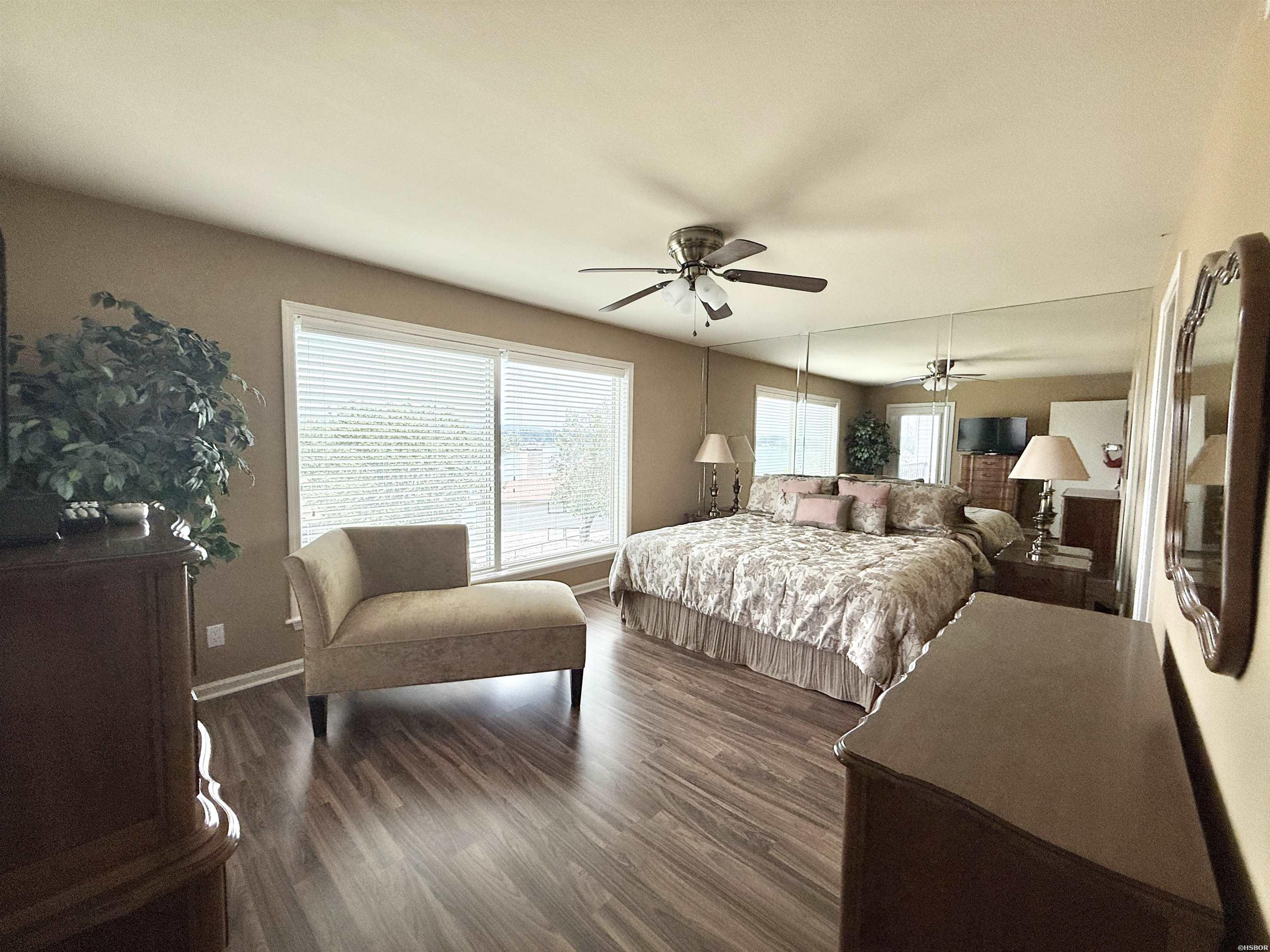 101 Long Island Property Photo 26