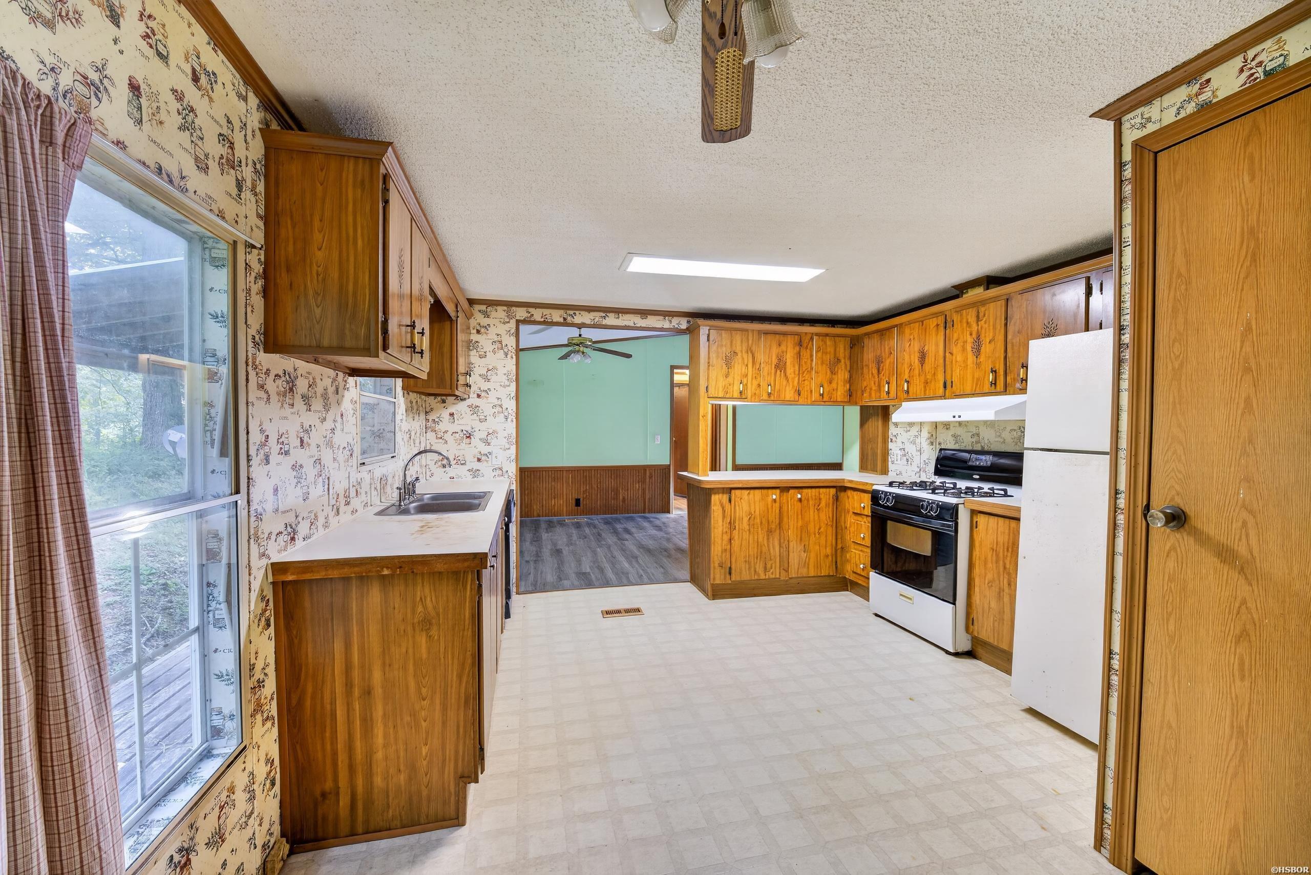 1263 Lost Creek Road Property Photo 9