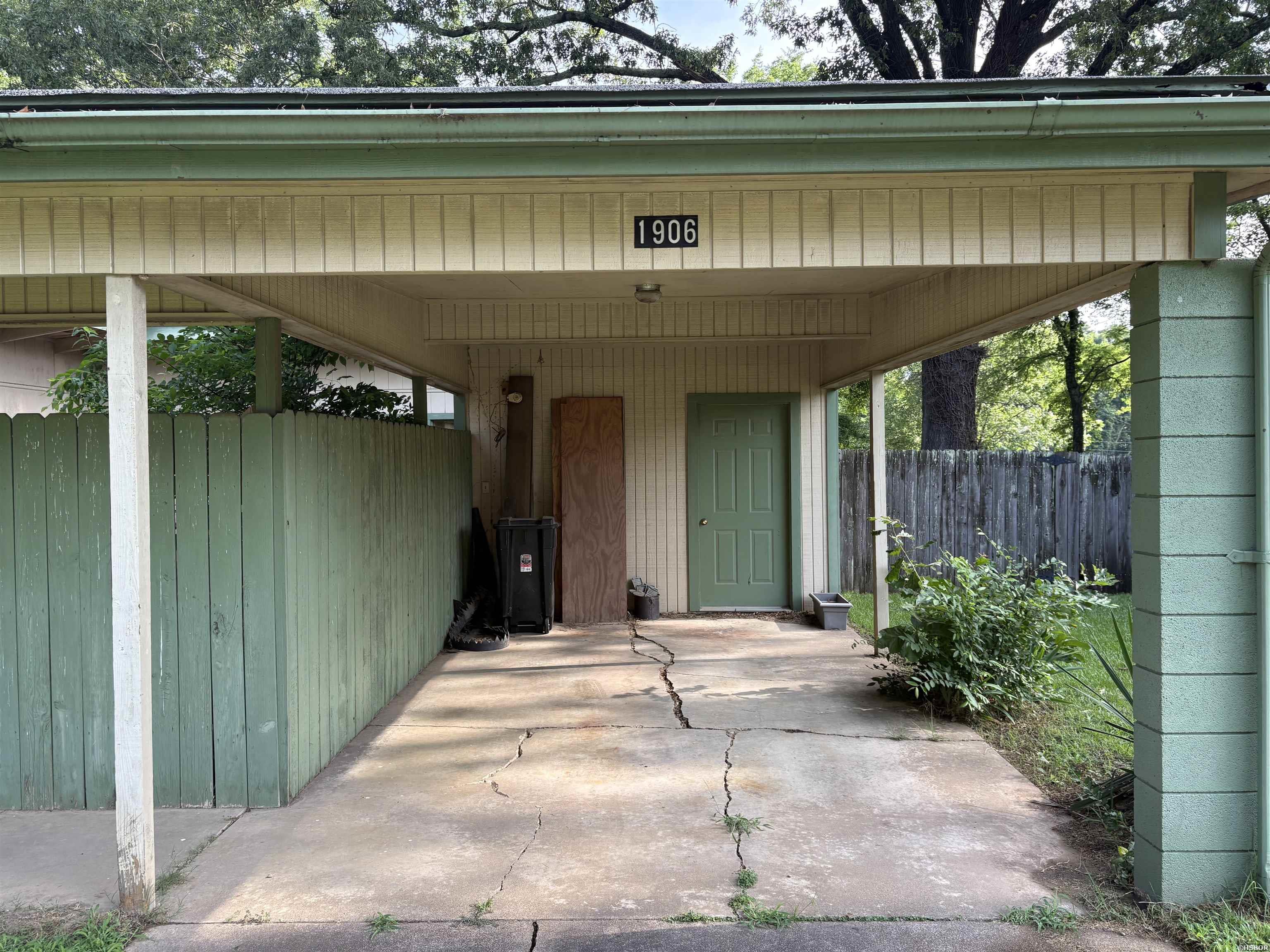 1906 Sylvia Street Property Photo 19