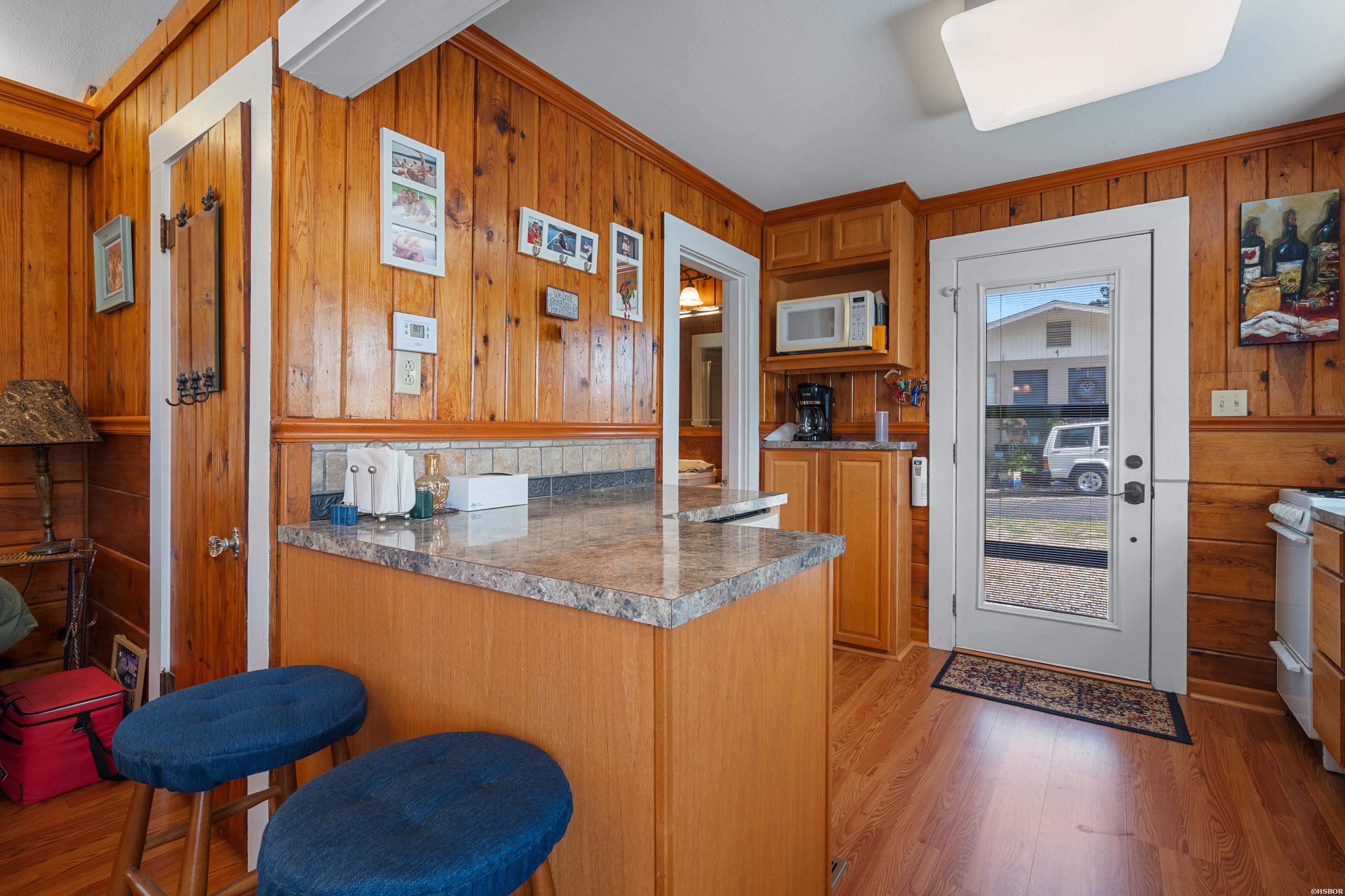105 Chambers Point Property Photo 8