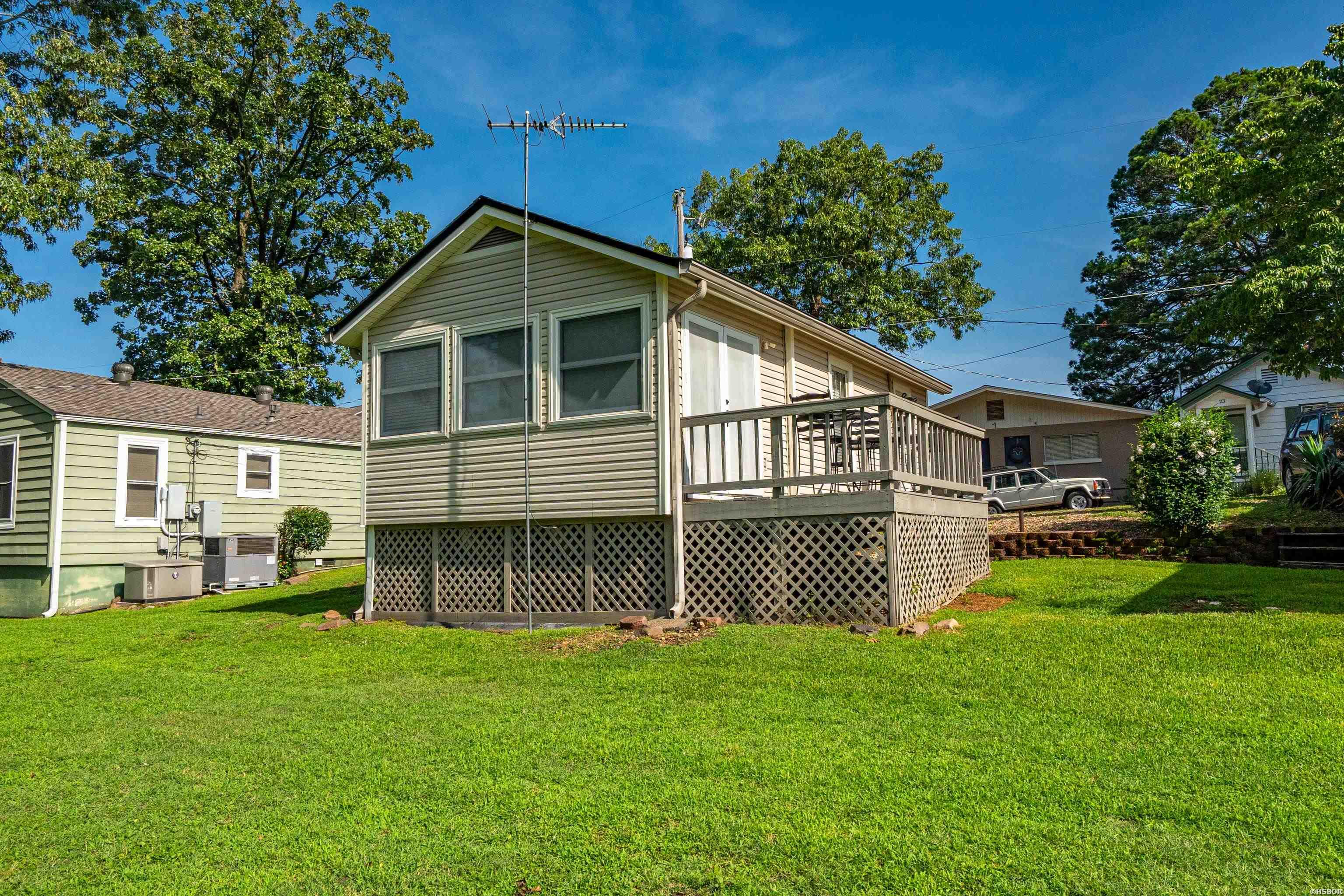 105 Chambers Point Property Photo 26
