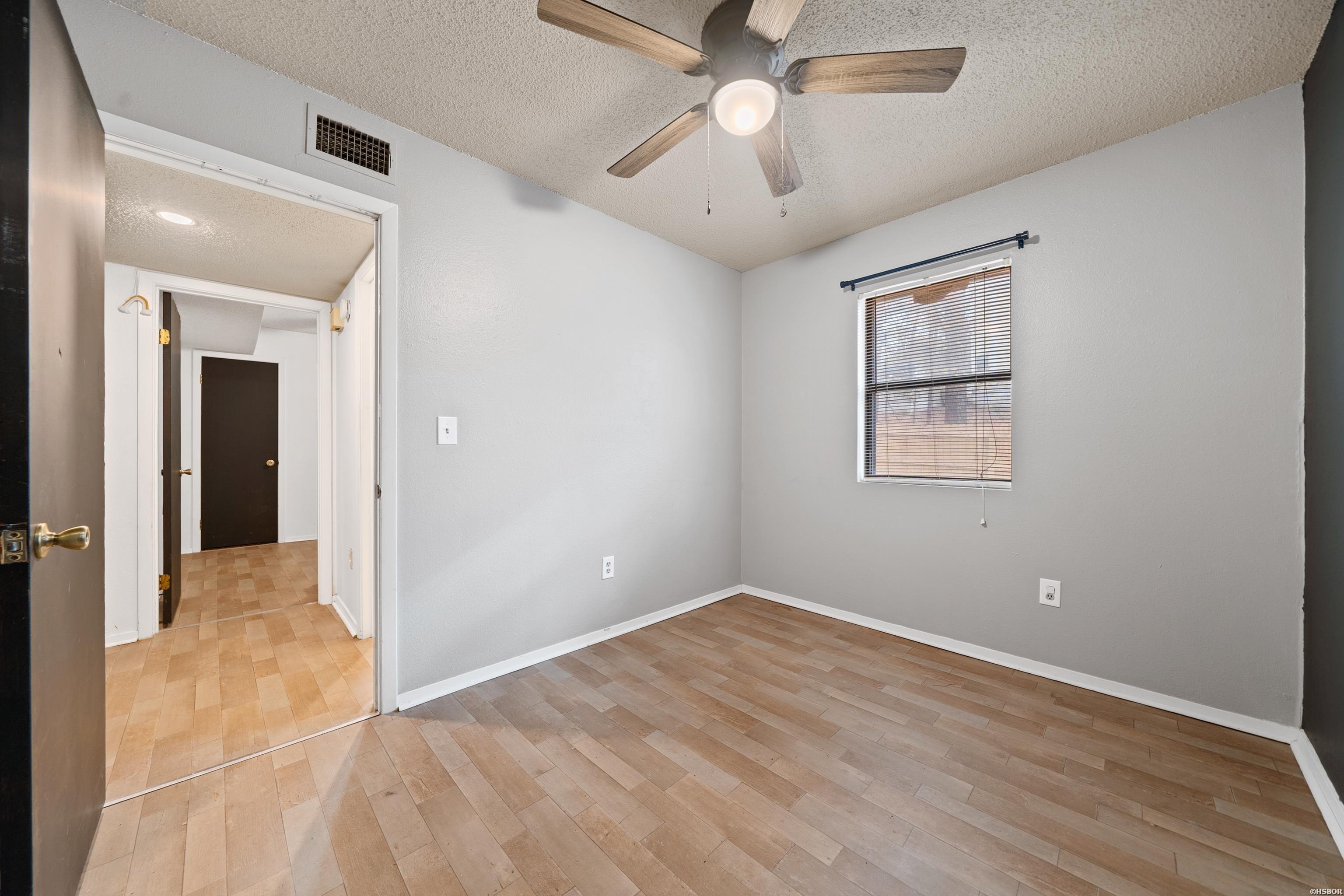 1613 O'connell Street Property Photo 6