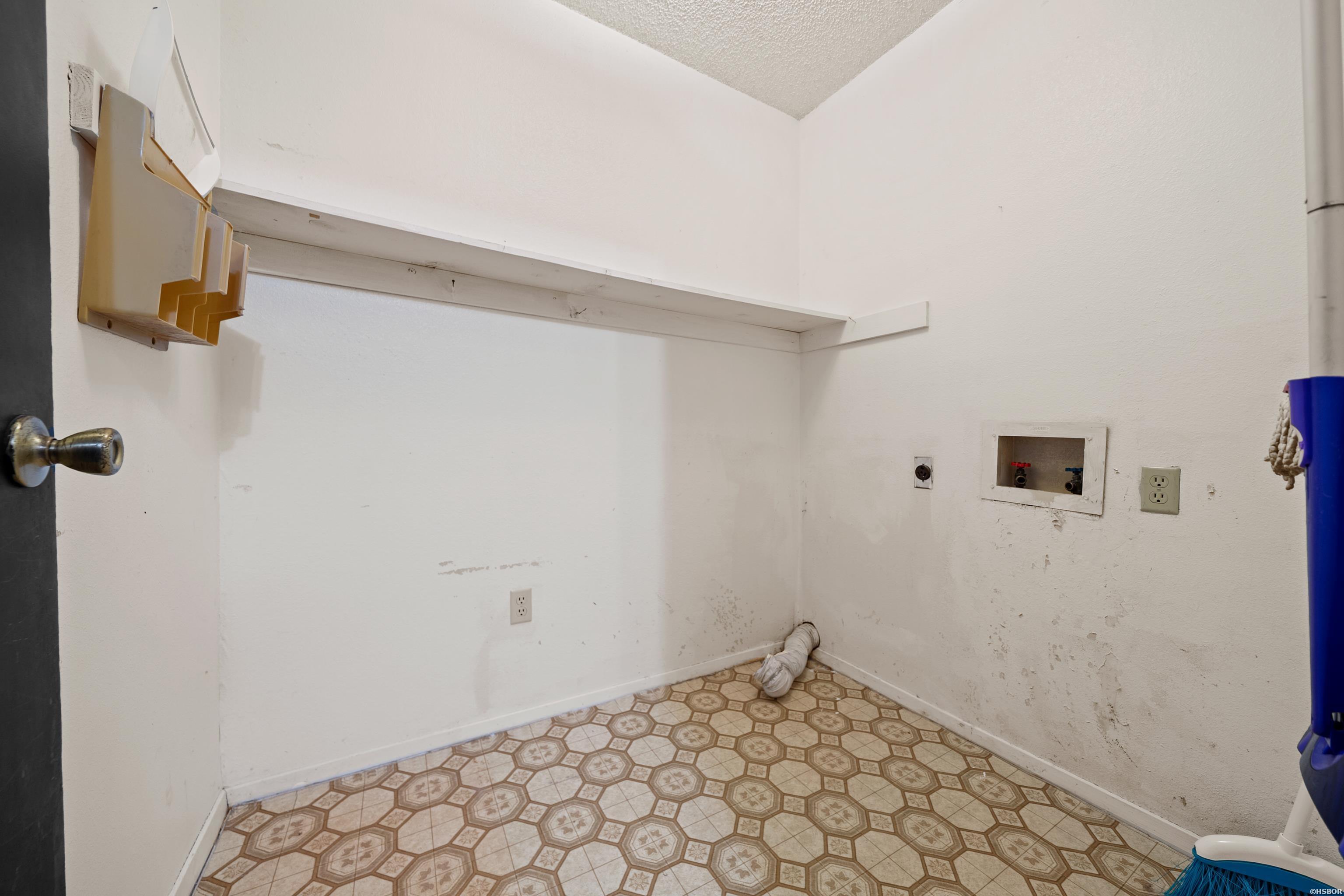 1613 O'connell Street Property Photo 36