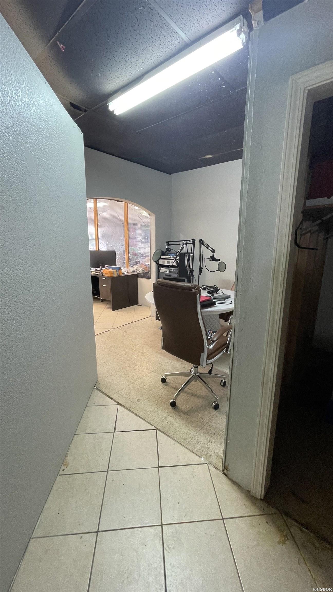 2918 Central Property Photo 8