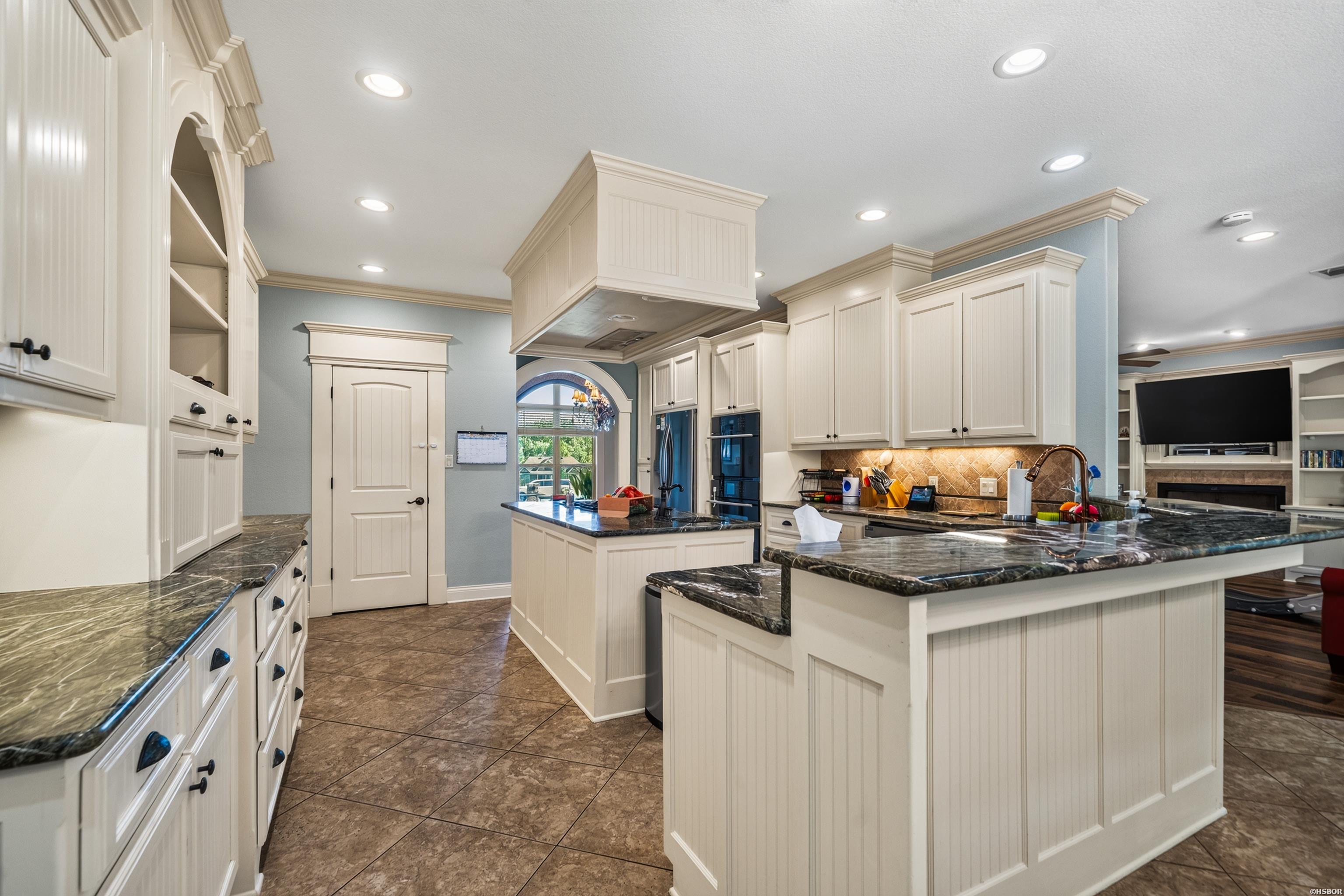 124 Setter Crossing Property Photo 12