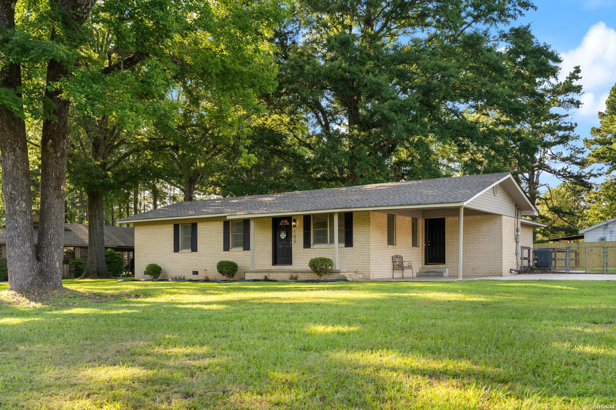 100 W Sunset Drive Property Photo 1