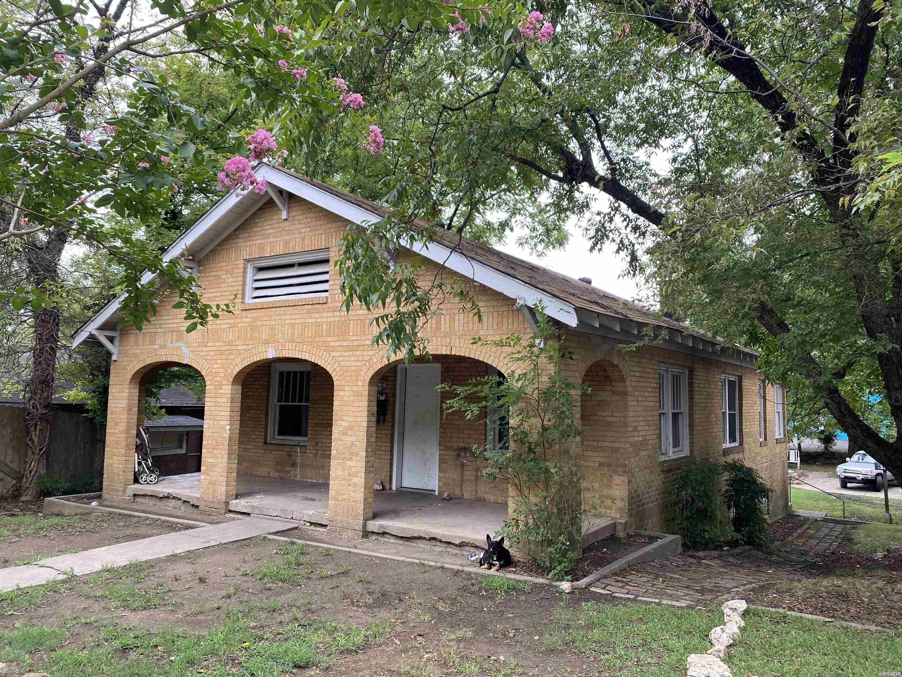 614-612 Oakcliff Property Photo 1
