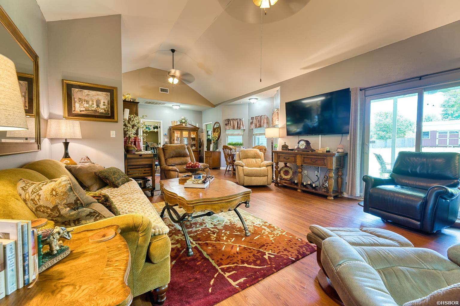 1306 Oak Grove Road Property Photo 6