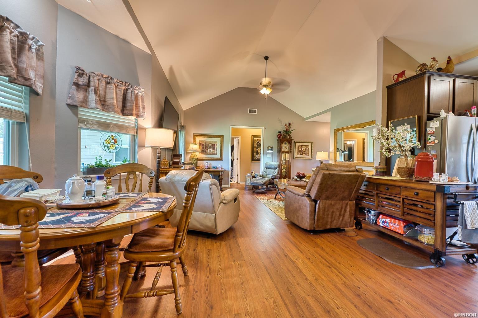1306 Oak Grove Road Property Photo 11